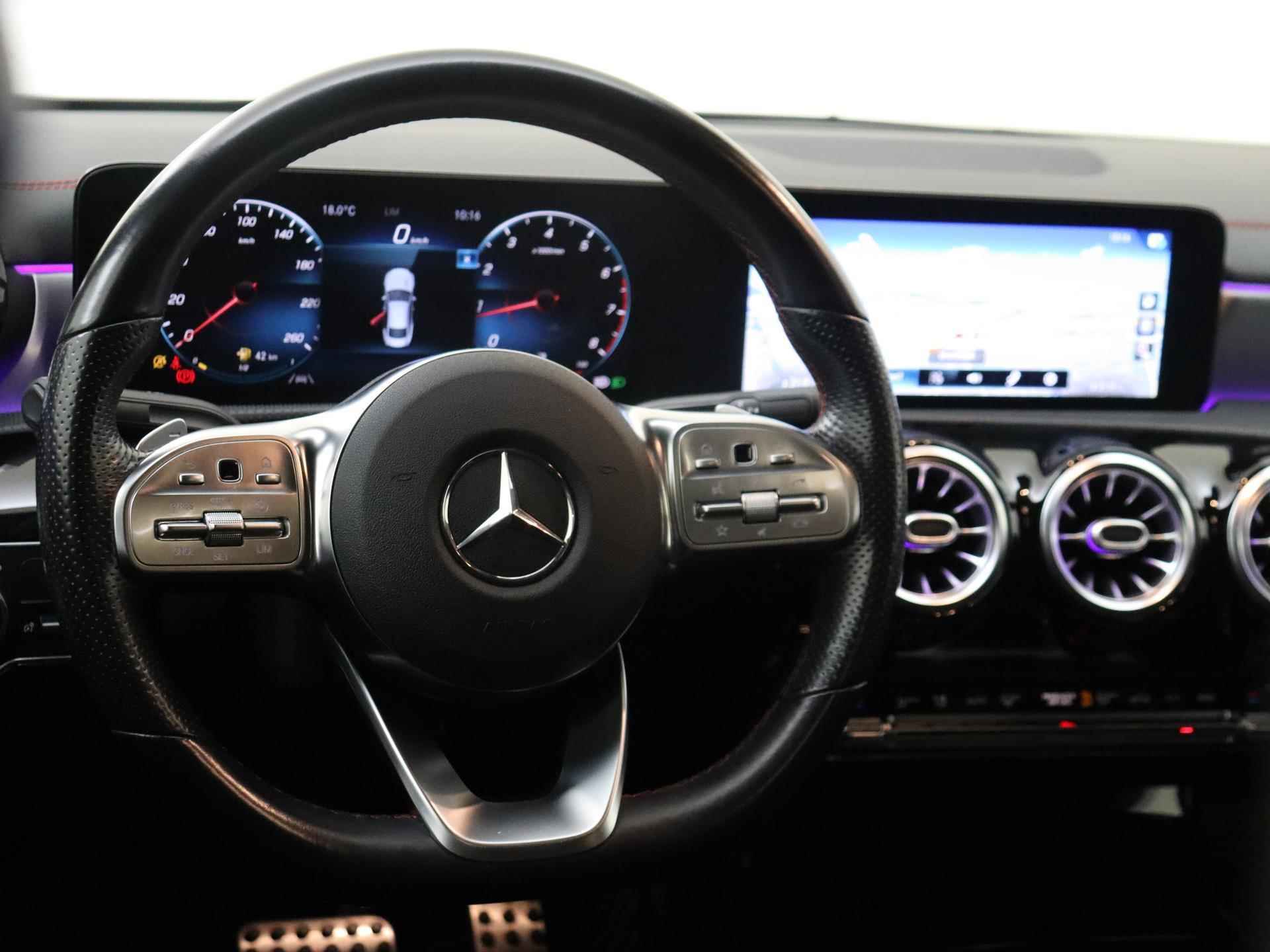 Mercedes-Benz CLA-klasse 200 Business Solution AMG / Stoelverwarming / Memory-Stoelen / Achteruitrijcamera / Night-Pakket / Panaroma-schuifdak / - 6/33