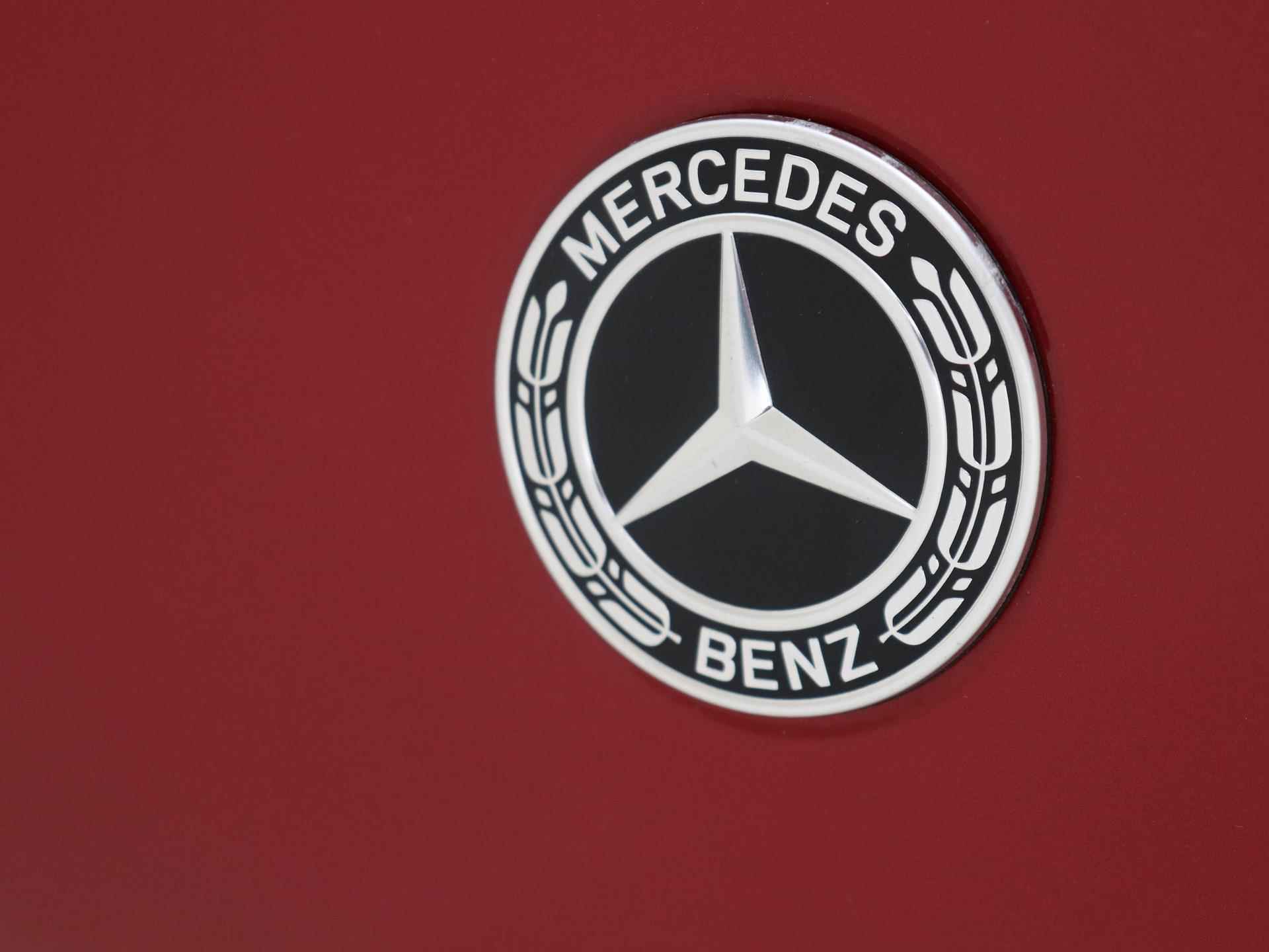 Mercedes-Benz CLA-klasse 200 Business Solution AMG / Stoelverwarming / Memory-Stoelen / Achteruitrijcamera / Night-Pakket / Panaroma-schuifdak / - 32/33