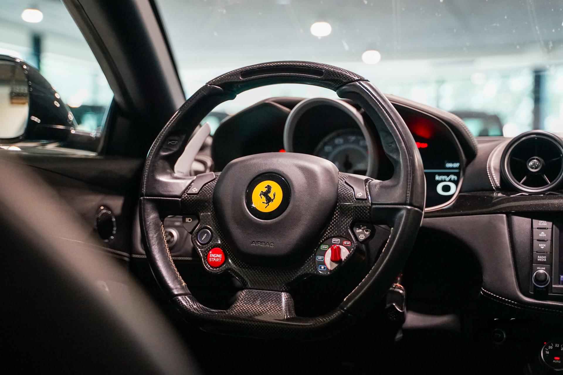 Ferrari FF 6.3 V12 | Carbon | LED Stuur | Dealer onderh. - 9/32