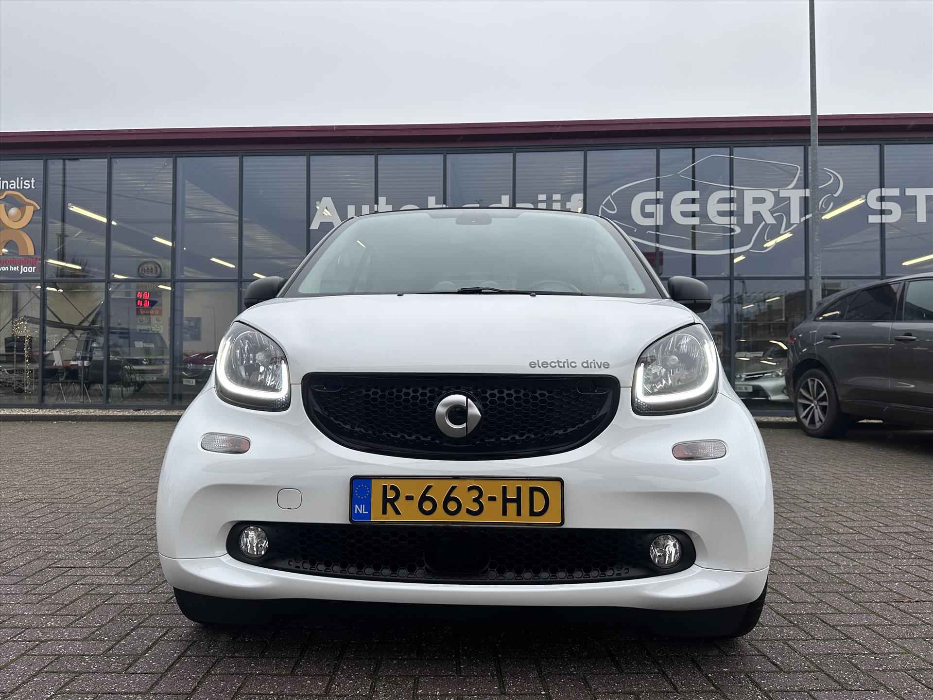 smart Fortwo Coupé EQ 82pk / Airco / Stoelverwarming / Nieuw staat! - 19/38