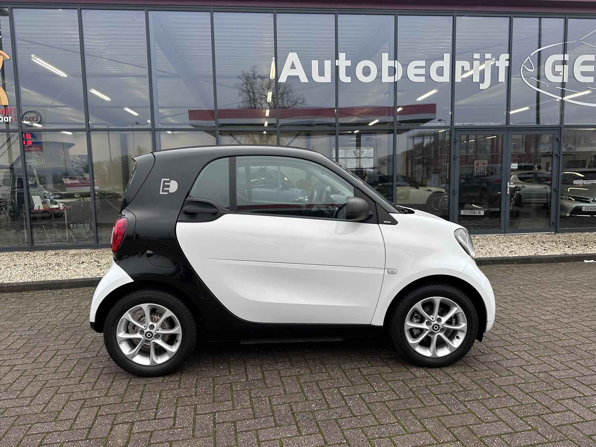 smart Fortwo Coupé EQ 82pk / Airco / Stoelverwarming / Nieuw staat! - 20/38