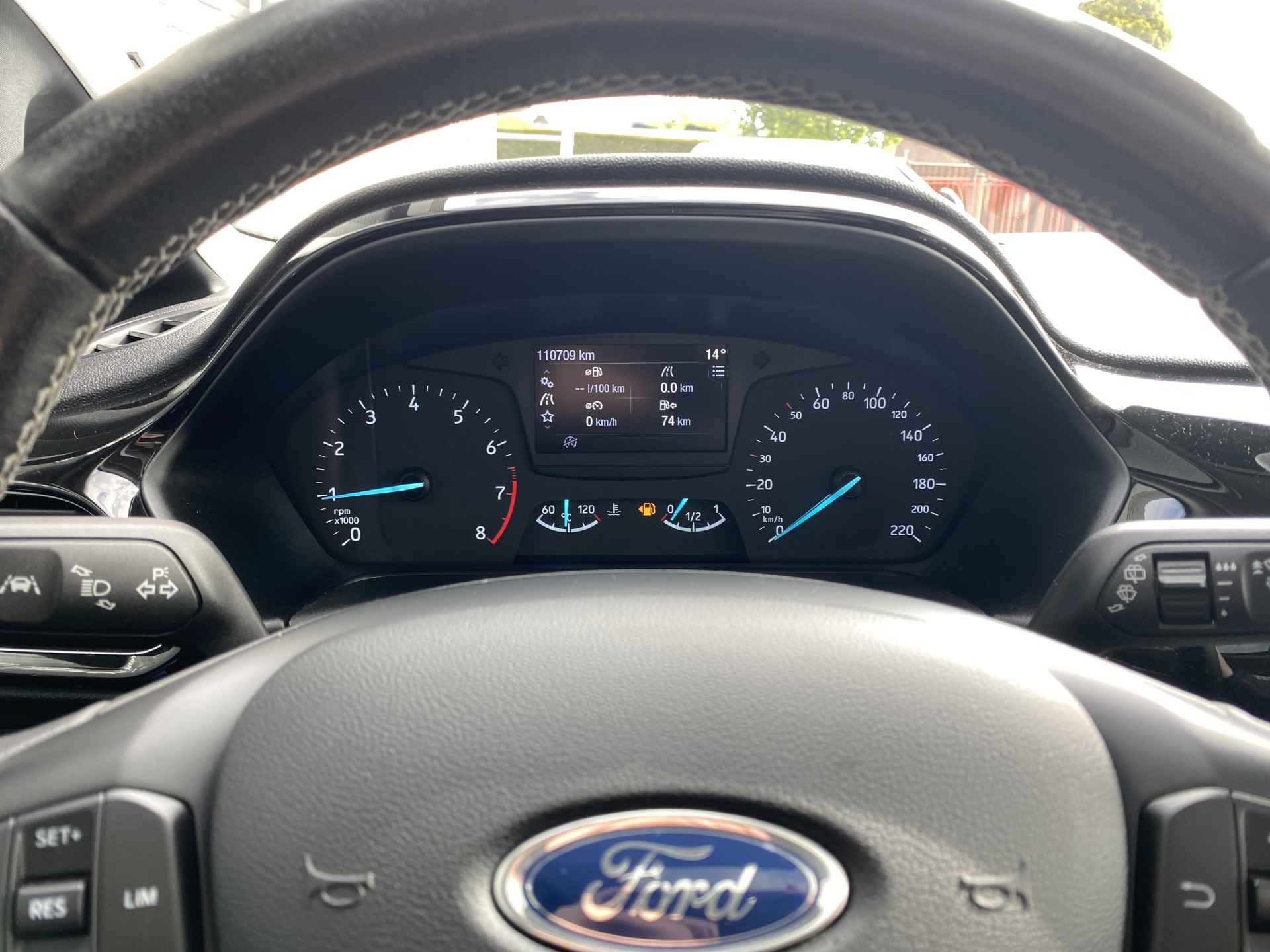 Ford Fiesta 1.0 EcoBoost Titanium | 1e eigenaar | dealer onderh. | navigatie | panoramadak | stoelverwarming | dab audio - 42/43
