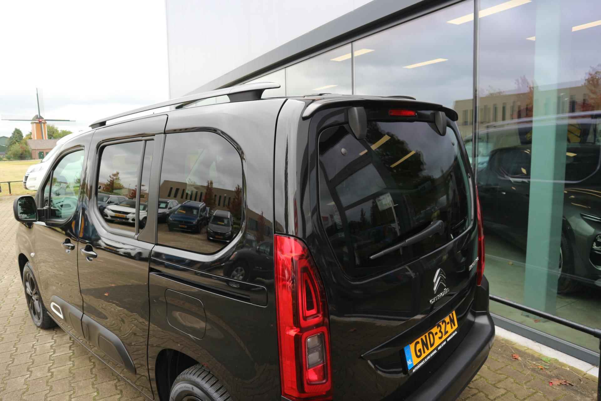 Citroen BERLINGO 1.2 PureTech Shine AUTOMAAT 130PK NAVI CAMERA PDC V+A LMV RIJKLAARPRIJS!! - 10/36