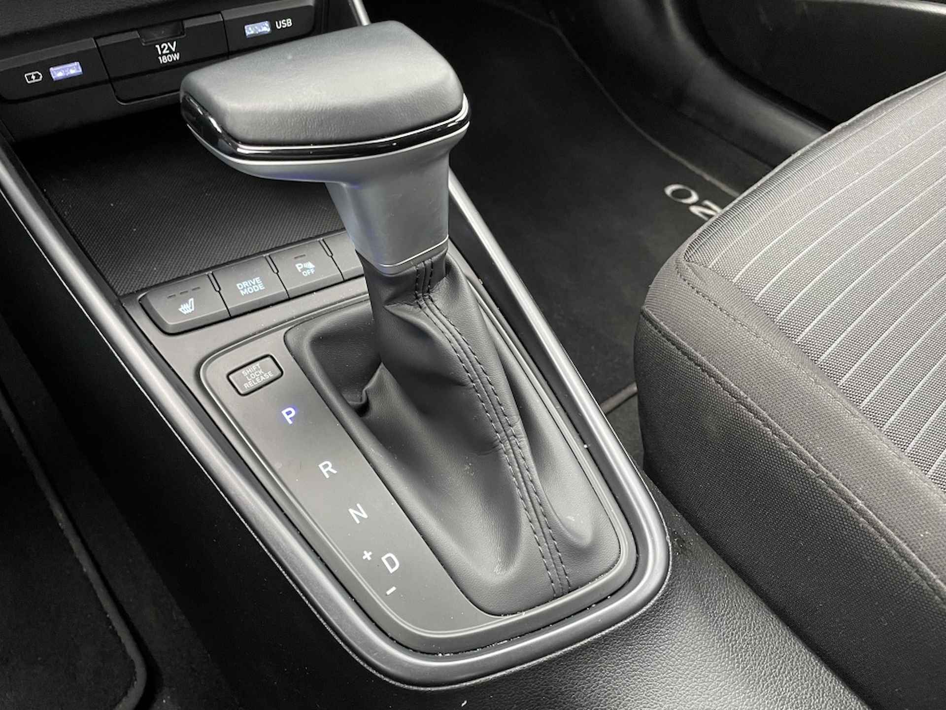 Hyundai i20 1.0 T-GDI Comfort | Carplay | Clima | Automaat | Stoelverwarming - 19/30