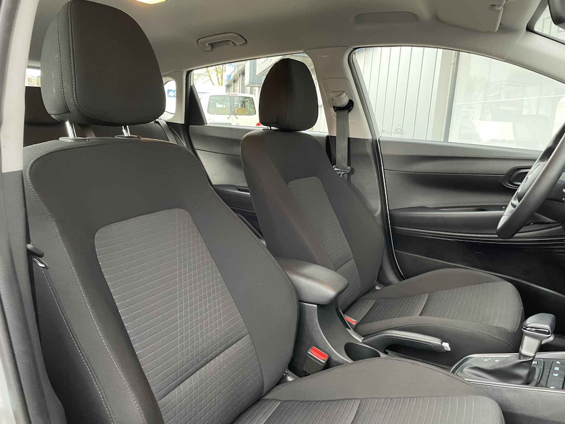Hyundai i20 1.0 T-GDI Comfort | Carplay | Clima | Automaat | Stoelverwarming - 24/30