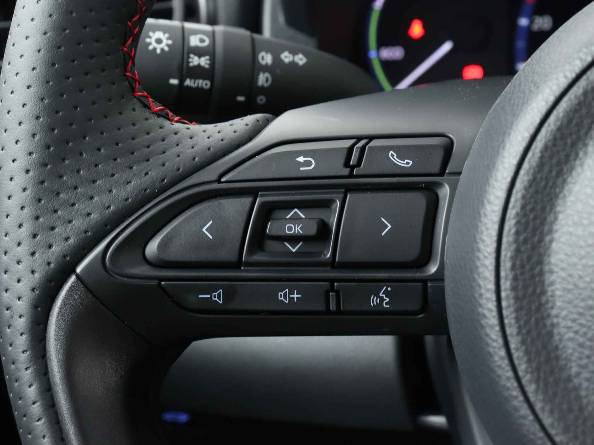 Toyota Yaris Cross 1.5 Hybrid GR Sport - Bi tone Limited | Navigatie | Stoelverwarming | Full LED | Apple CarPlay / Android auto | - 22/46