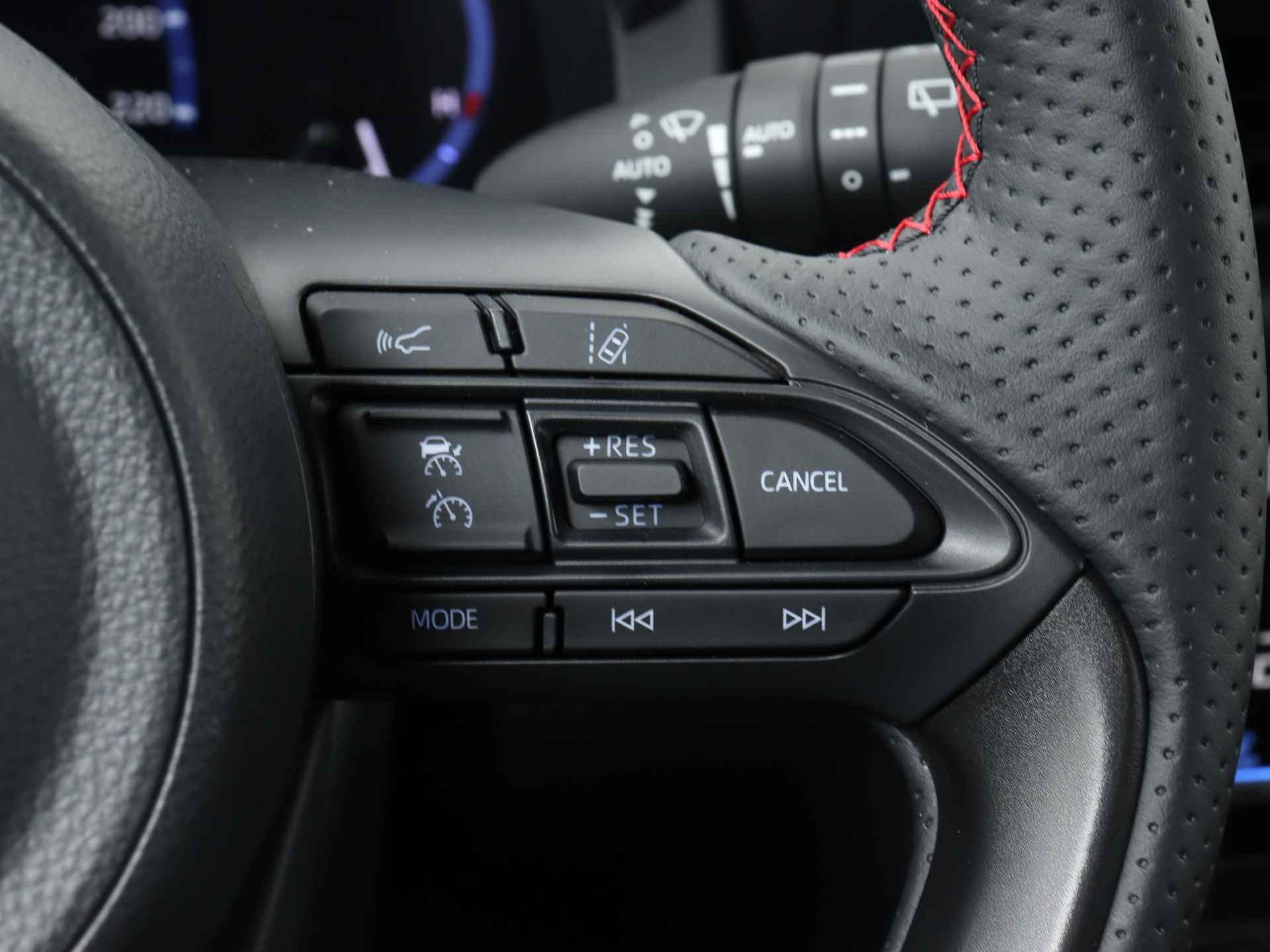 Toyota Yaris Cross 1.5 Hybrid GR Sport - Bi tone Limited | Navigatie | Stoelverwarming | Full LED | Apple CarPlay / Android auto | - 23/46