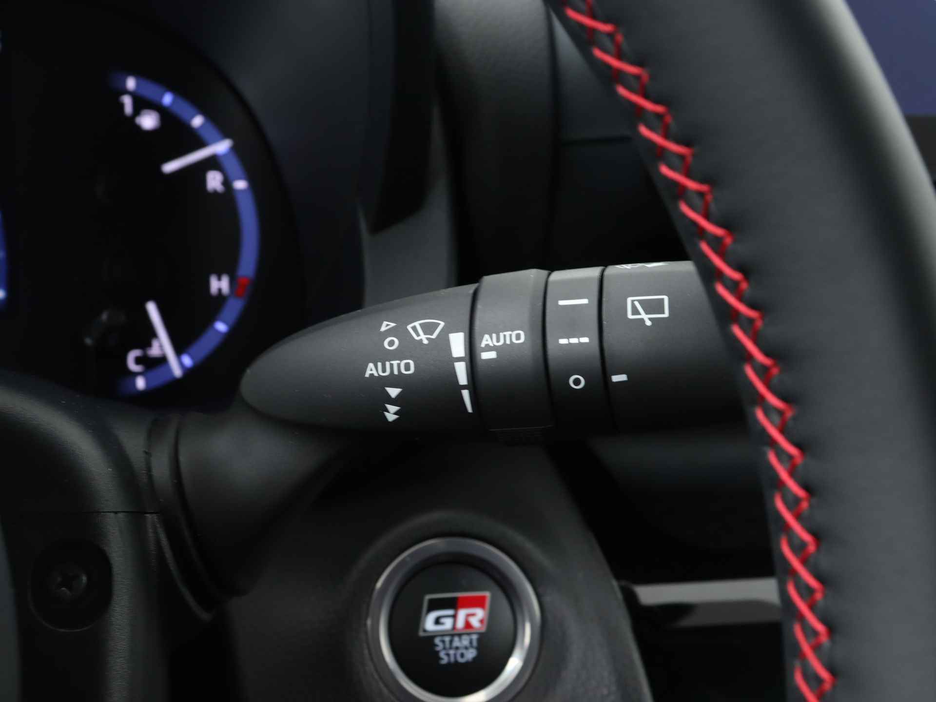 Toyota Yaris Cross 1.5 Hybrid GR Sport - Bi tone Limited | Navigatie | Stoelverwarming | Full LED | Apple CarPlay / Android auto | - 25/46