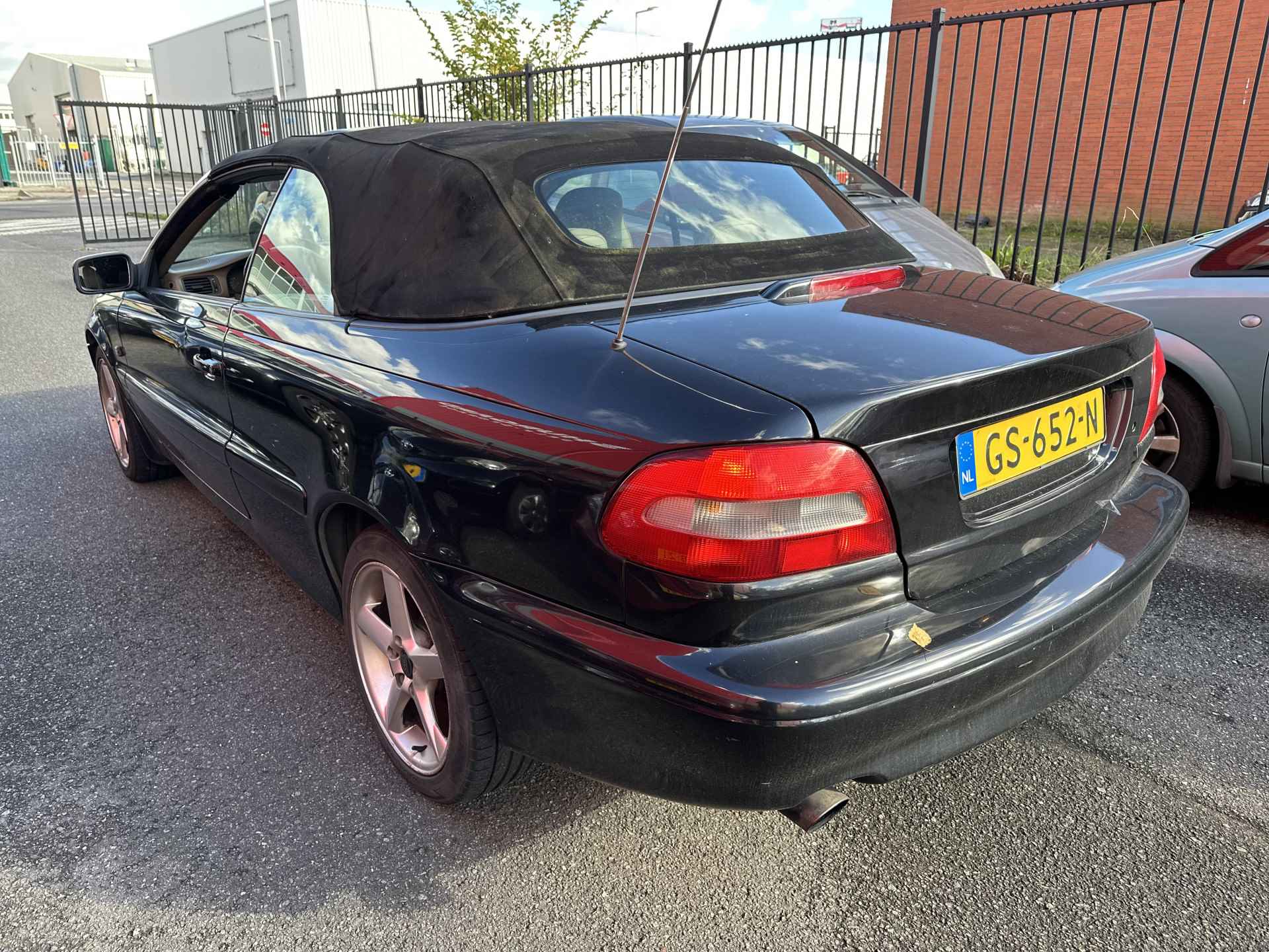 Volvo C70 Convertible 2.0 T | Lederen bekleding | Multimediascherm | APK tot 14-06-2025 | Airco | Inruilkoopje - 3/12