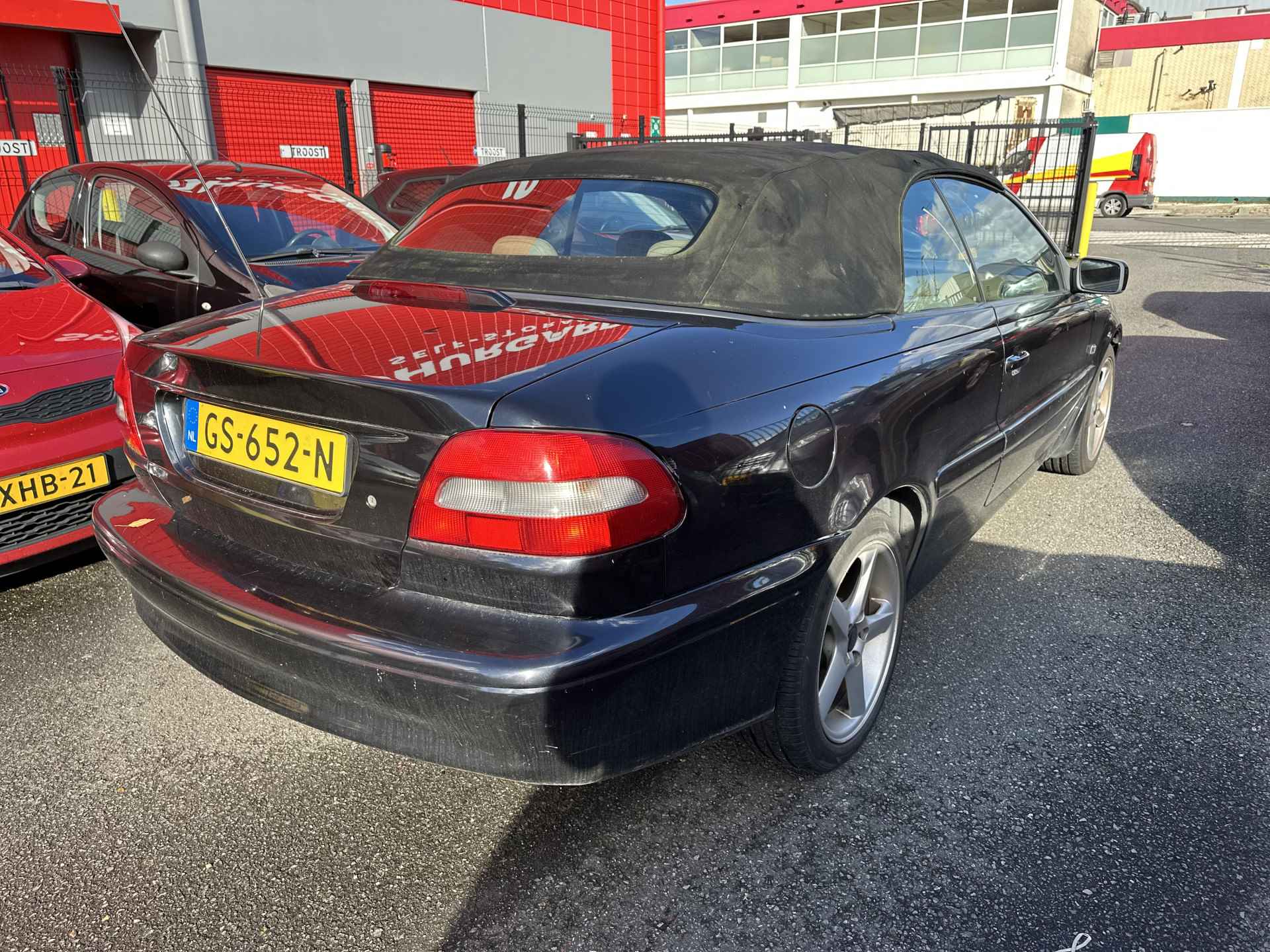 Volvo C70 Convertible 2.0 T | Lederen bekleding | Multimediascherm | APK tot 14-06-2025 | Airco | Inruilkoopje - 4/12