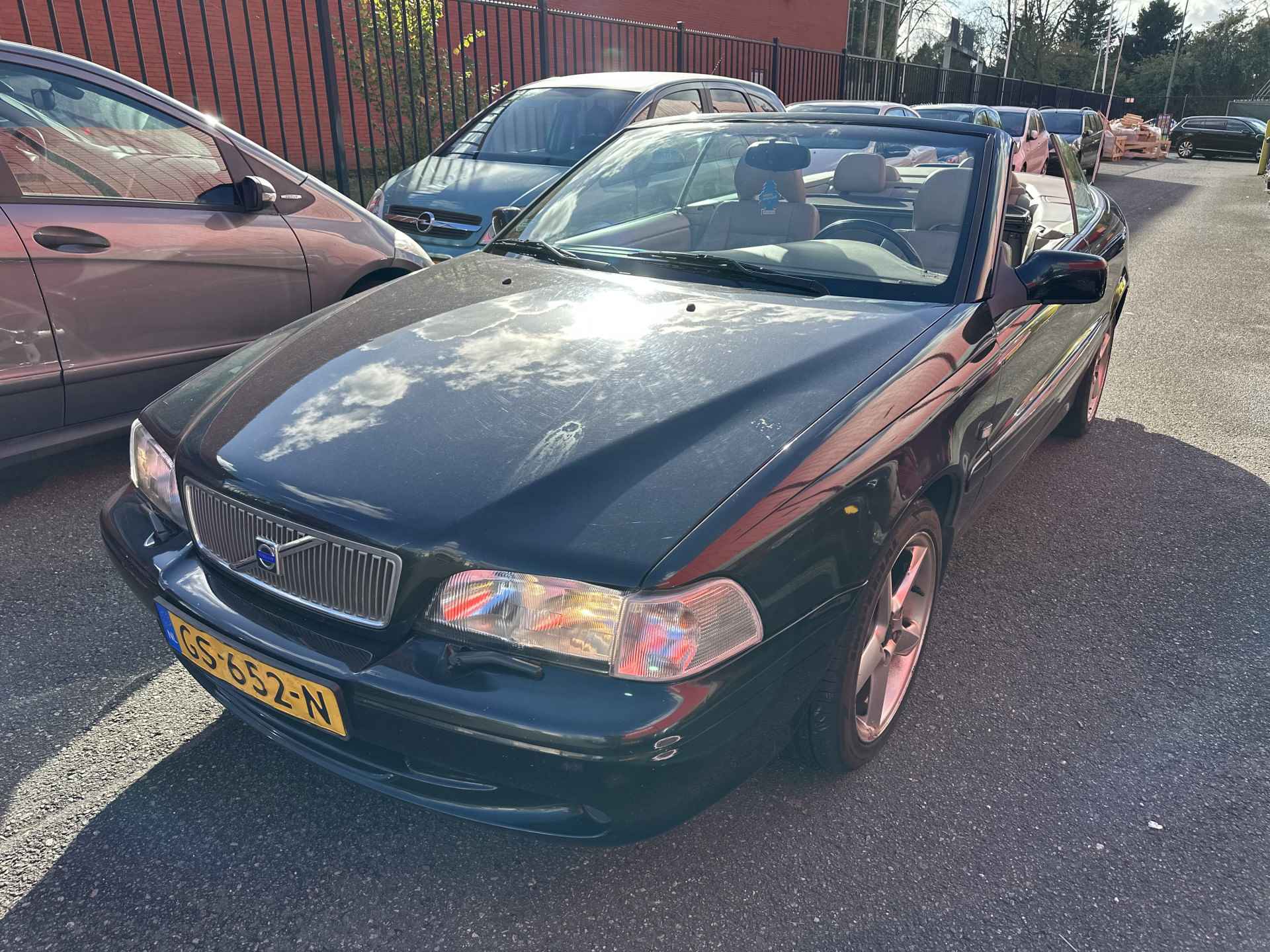 Volvo C70 Convertible 2.0 T | Lederen bekleding | Multimediascherm | APK tot 14-06-2025 | Airco | Inruilkoopje - 6/12