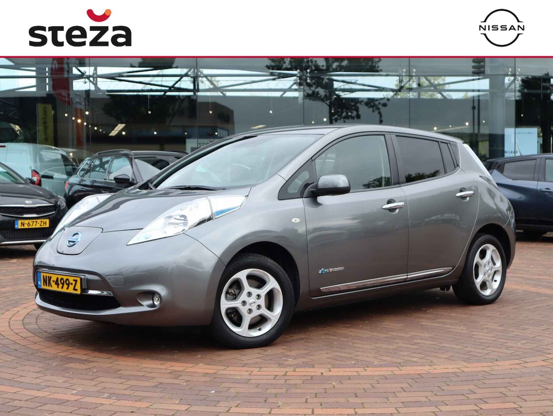 Nissan LEAF Acenta 30 kWh / NAVI / CAMERA / STOELVERWARMING - 1/30