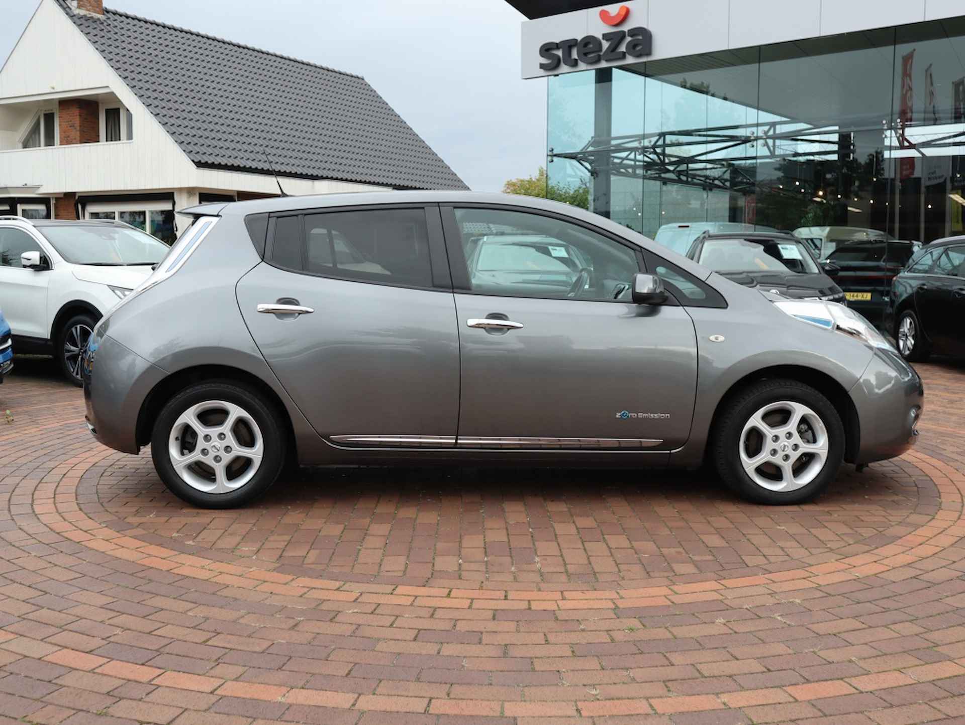 Nissan LEAF Acenta 30 kWh / NAVI / CAMERA / STOELVERWARMING - 7/30