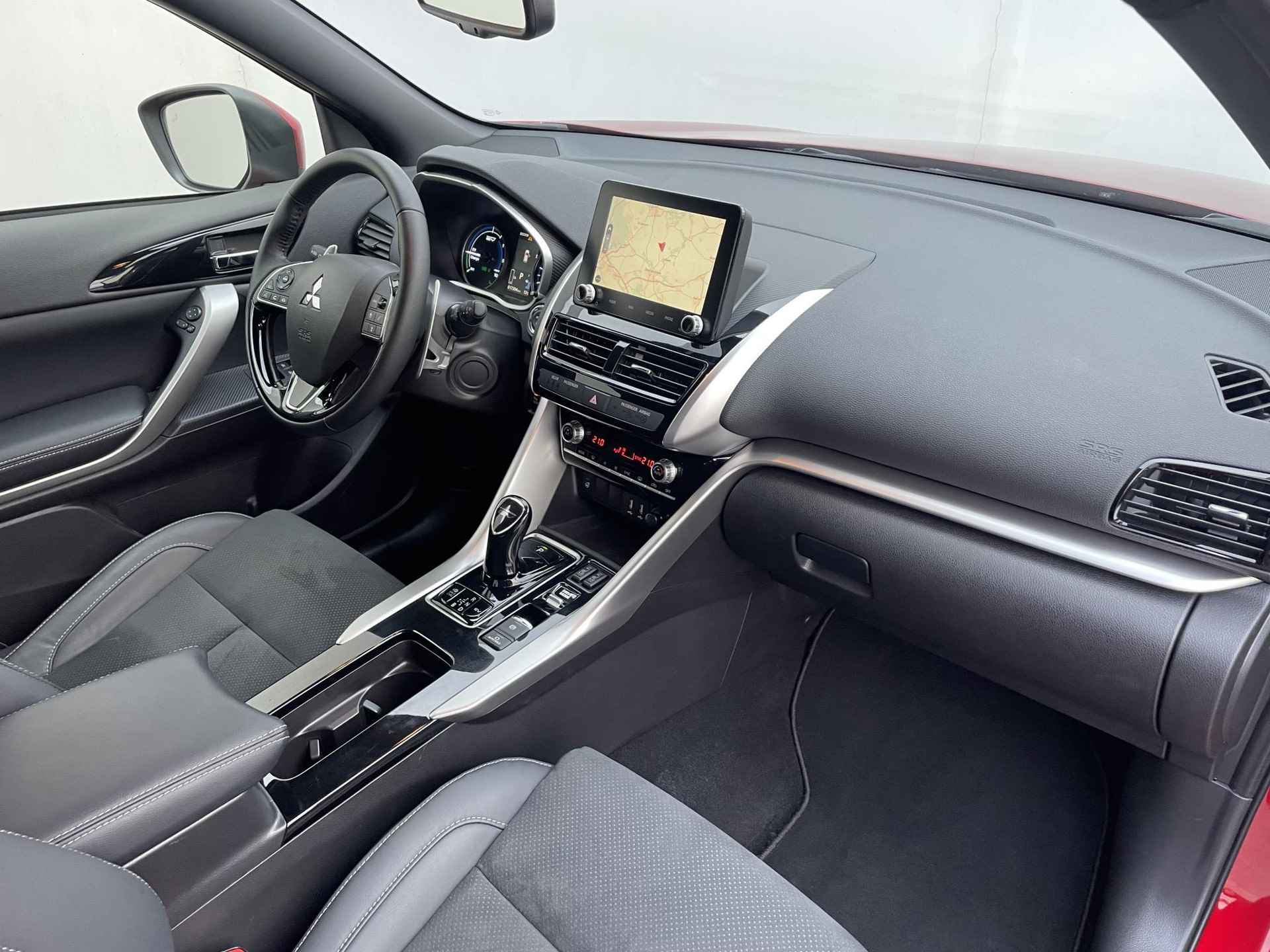 Mitsubishi Eclipse Cross 2.4 PHEV Executive / All Season Banden / Cruise Control Adaptief / Rondomzicht Camera / Navigatie / Apple carplay/Android auto / - 20/38