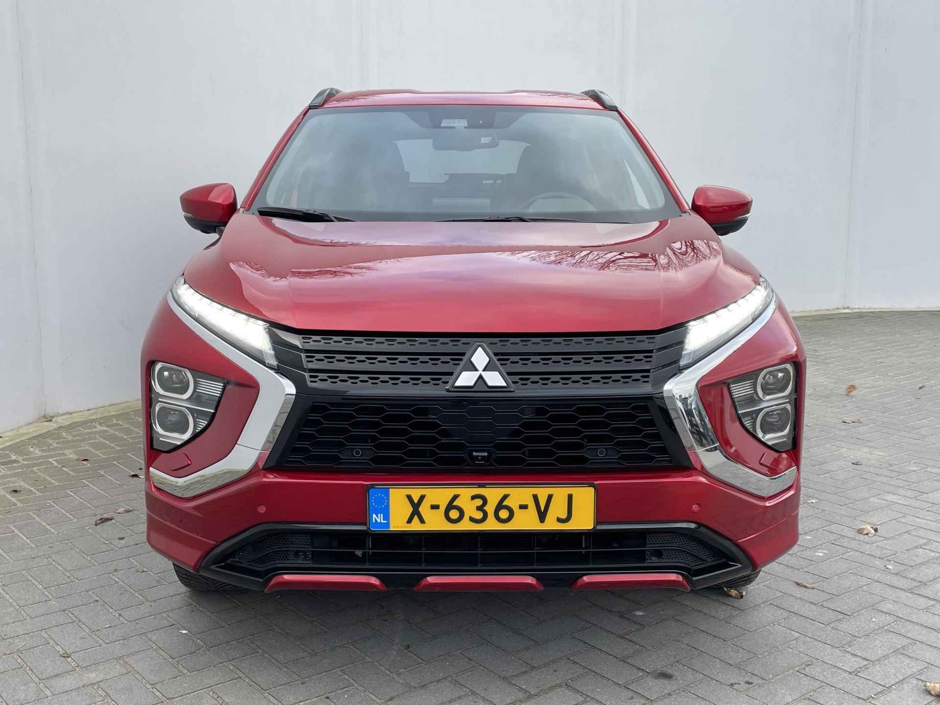 Mitsubishi Eclipse Cross 2.4 PHEV Executive / All Season Banden / Cruise Control Adaptief / Rondomzicht Camera / Navigatie / Apple carplay/Android auto / - 21/38