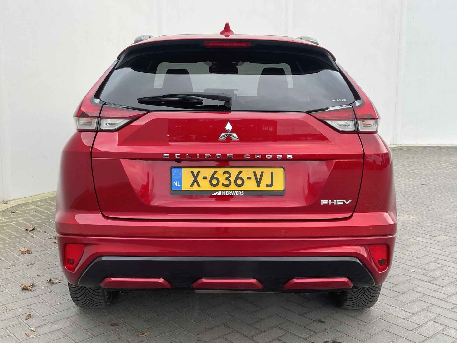 Mitsubishi Eclipse Cross 2.4 PHEV Executive / All Season Banden / Cruise Control Adaptief / Rondomzicht Camera / Navigatie / Apple carplay/Android auto / - 32/38