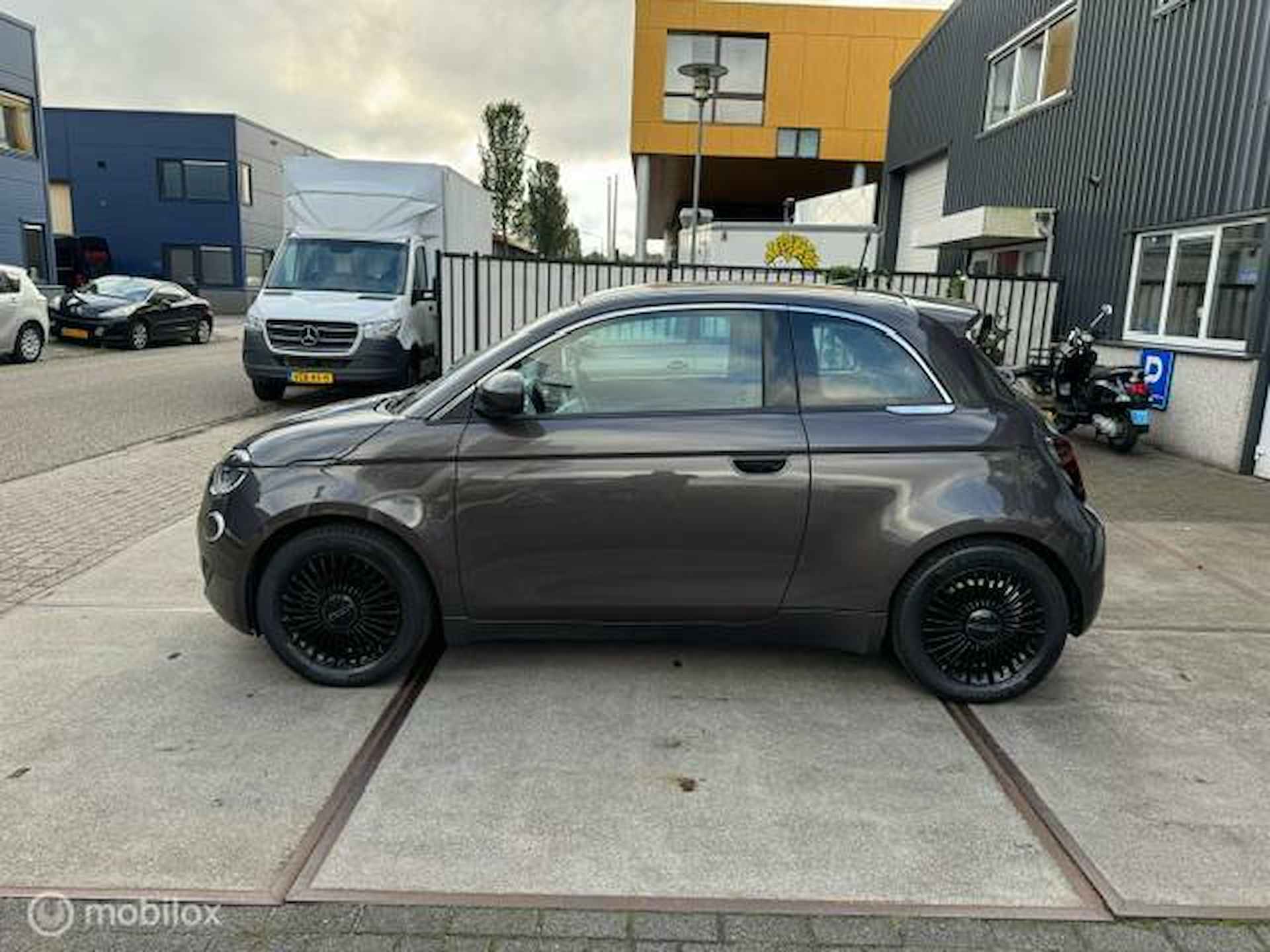 Fiat 500 Icon 42 kWh €16950,- /met subsidie €14950,- - 2/17