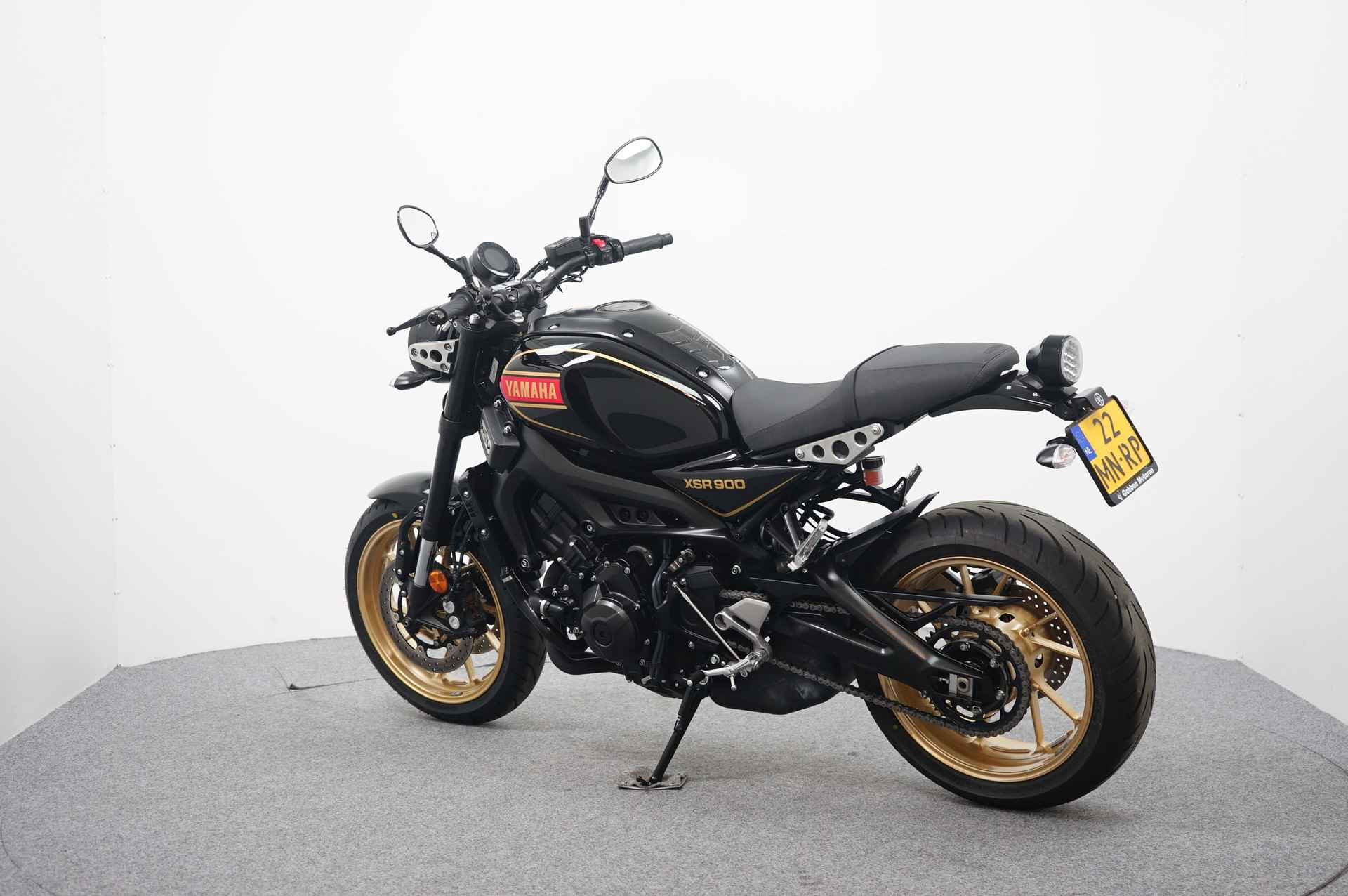 Yamaha XSR 900 - 6/13