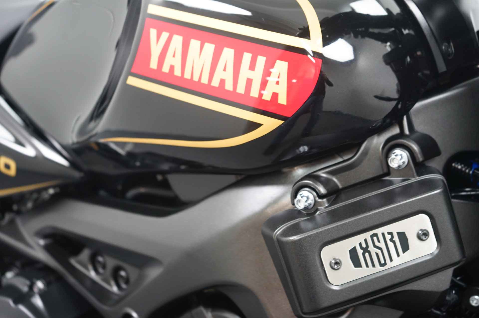 Yamaha XSR 900 - 10/13