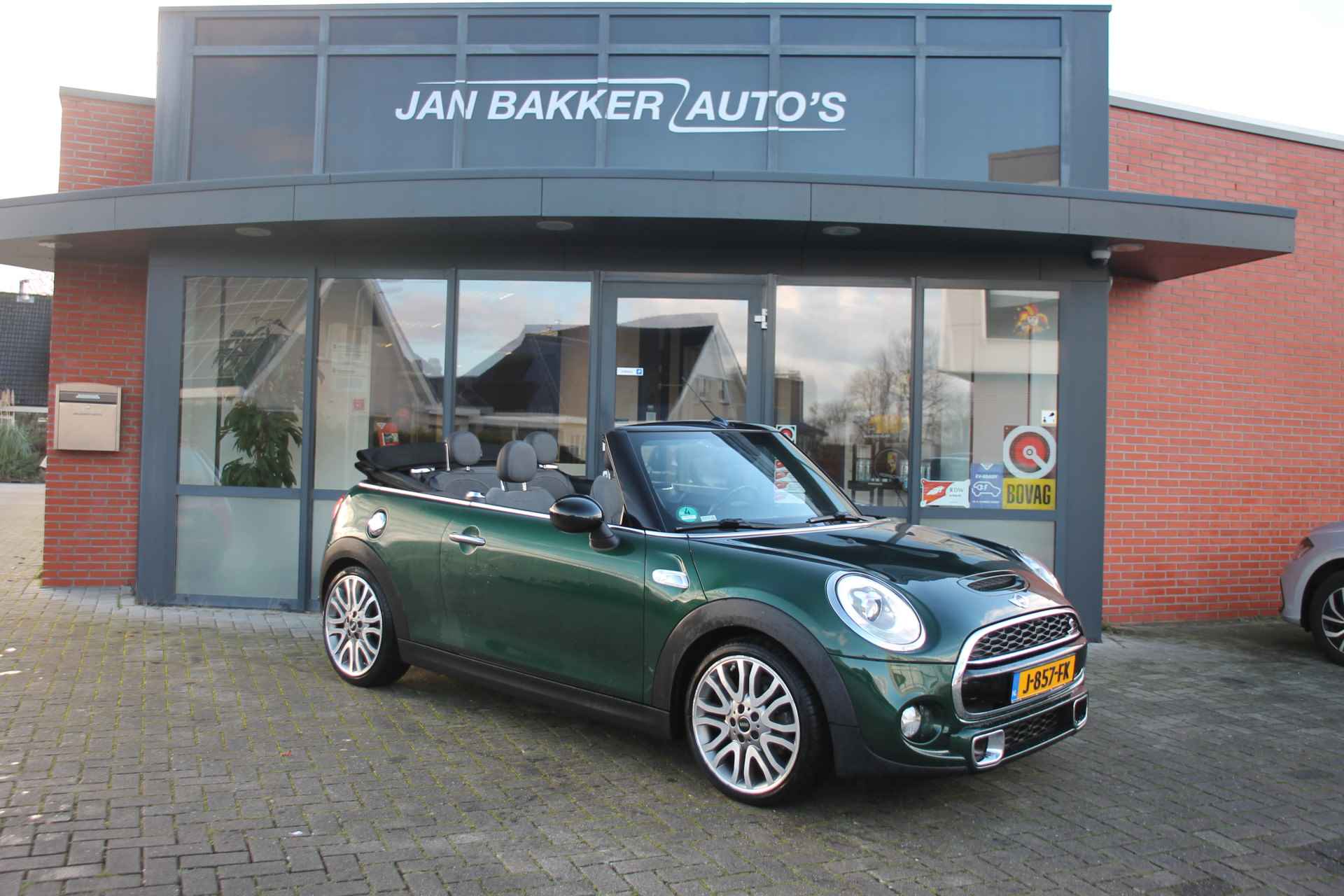 MINI Cabrio 2.0 Cooper S Chili Serious Business ✅Camera✅ stoel verwarming ✅ 192PK ✅ - 2/25