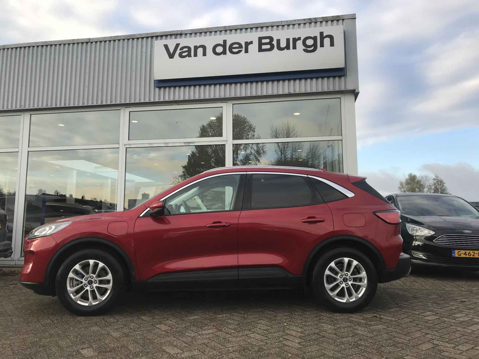 Ford Kuga 2.5 PHEV Titanium X - 3/9