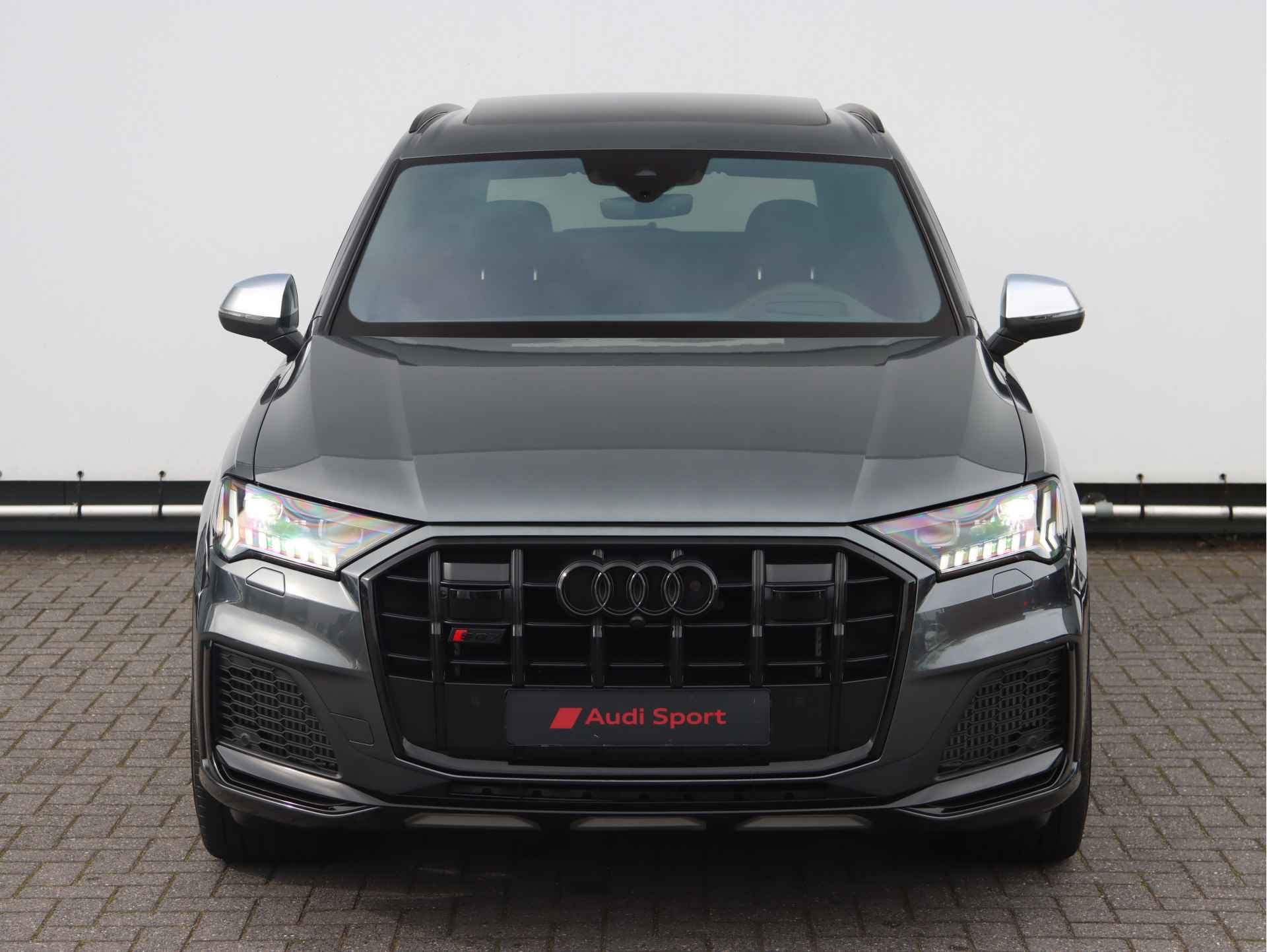 Audi SQ7 4.0 TFSI quattro 507pk | 4-wielsturing | Panoramadak | B&O | Head-up | Nachtzicht | Matrix Laser LED | Servo | Nachtzicht | Camera | Trekhaak - 4/41