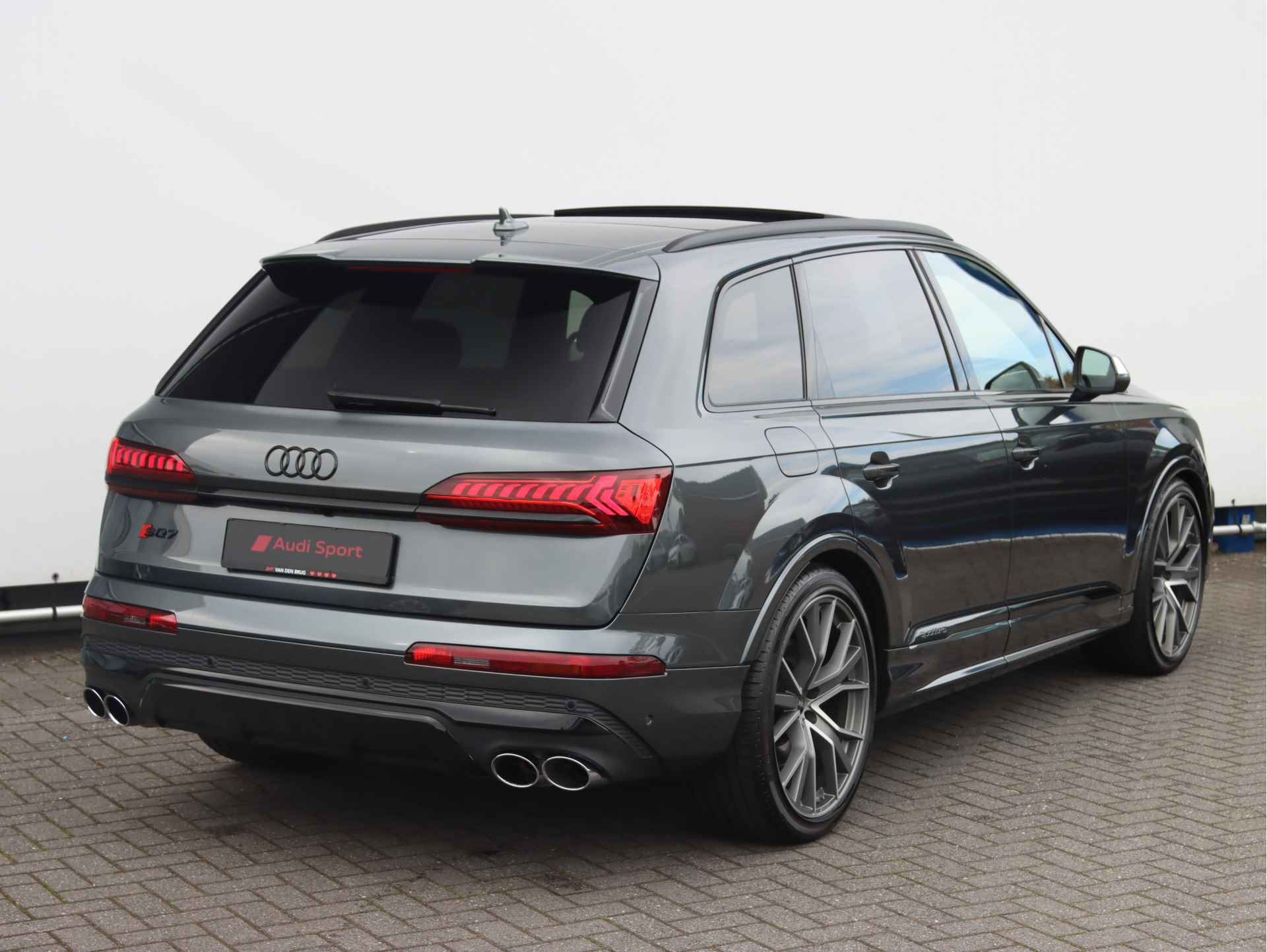 Audi SQ7 4.0 TFSI quattro 507pk | 4-wielsturing | Panoramadak | B&O | Head-up | Nachtzicht | Matrix Laser LED | Servo | Nachtzicht | Camera | Trekhaak - 5/41