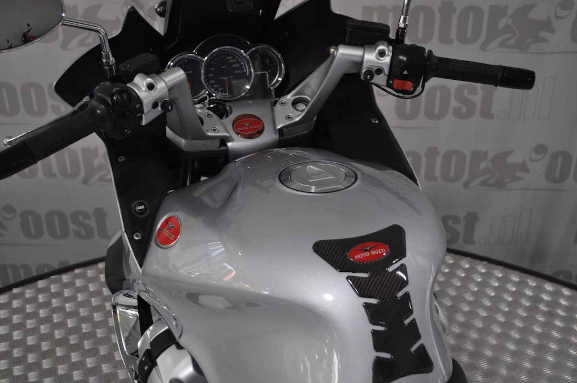 MOTO GUZZI Norge 1200 - 18/24