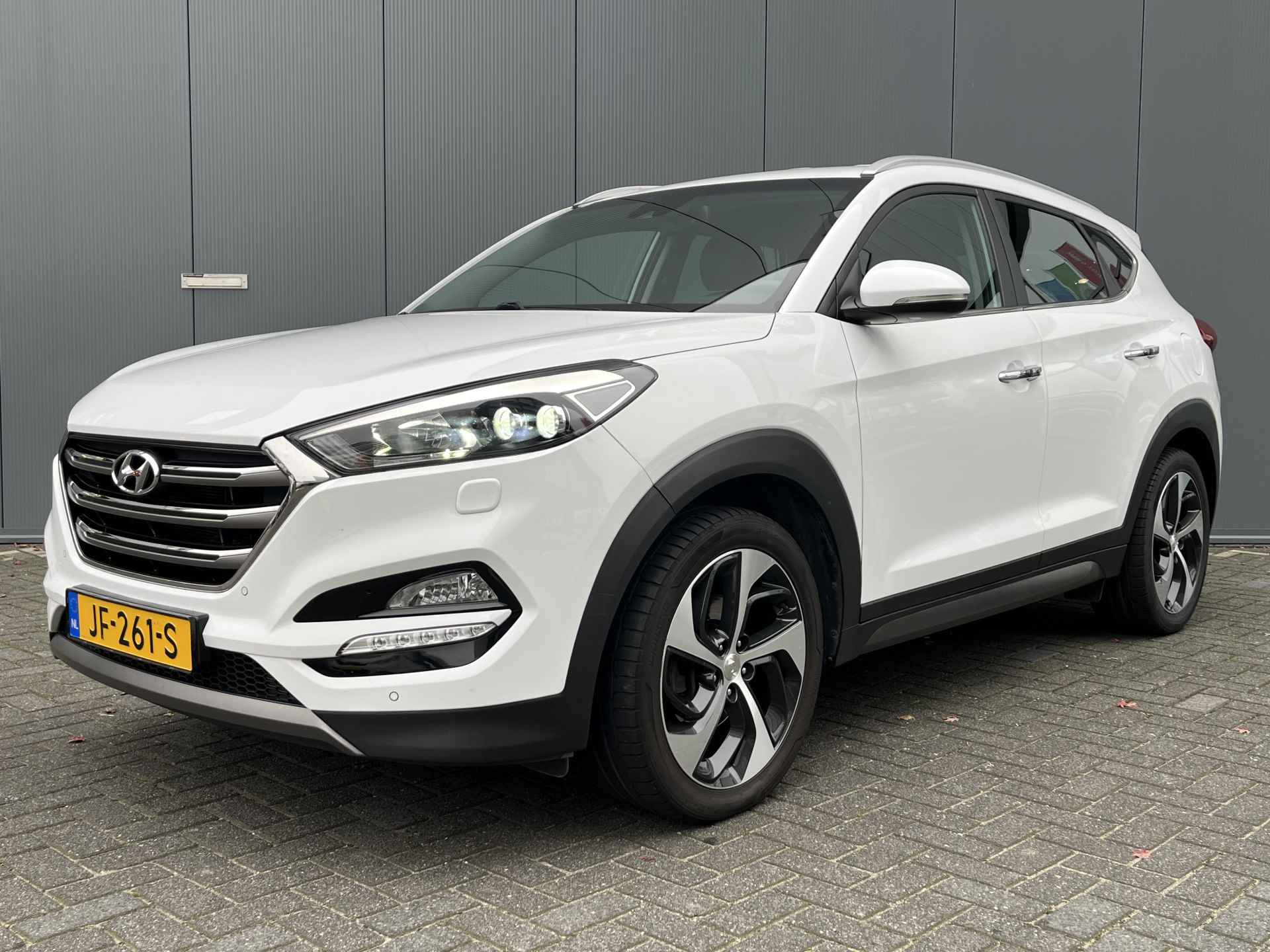 Hyundai Tucson 1.6 T-GDi 177pk Premium | Leder | Trekhaak | Stoelverwarming | Cruise controle | LED koplampen | 19'' velgen | Stoelventilatie - 2/36