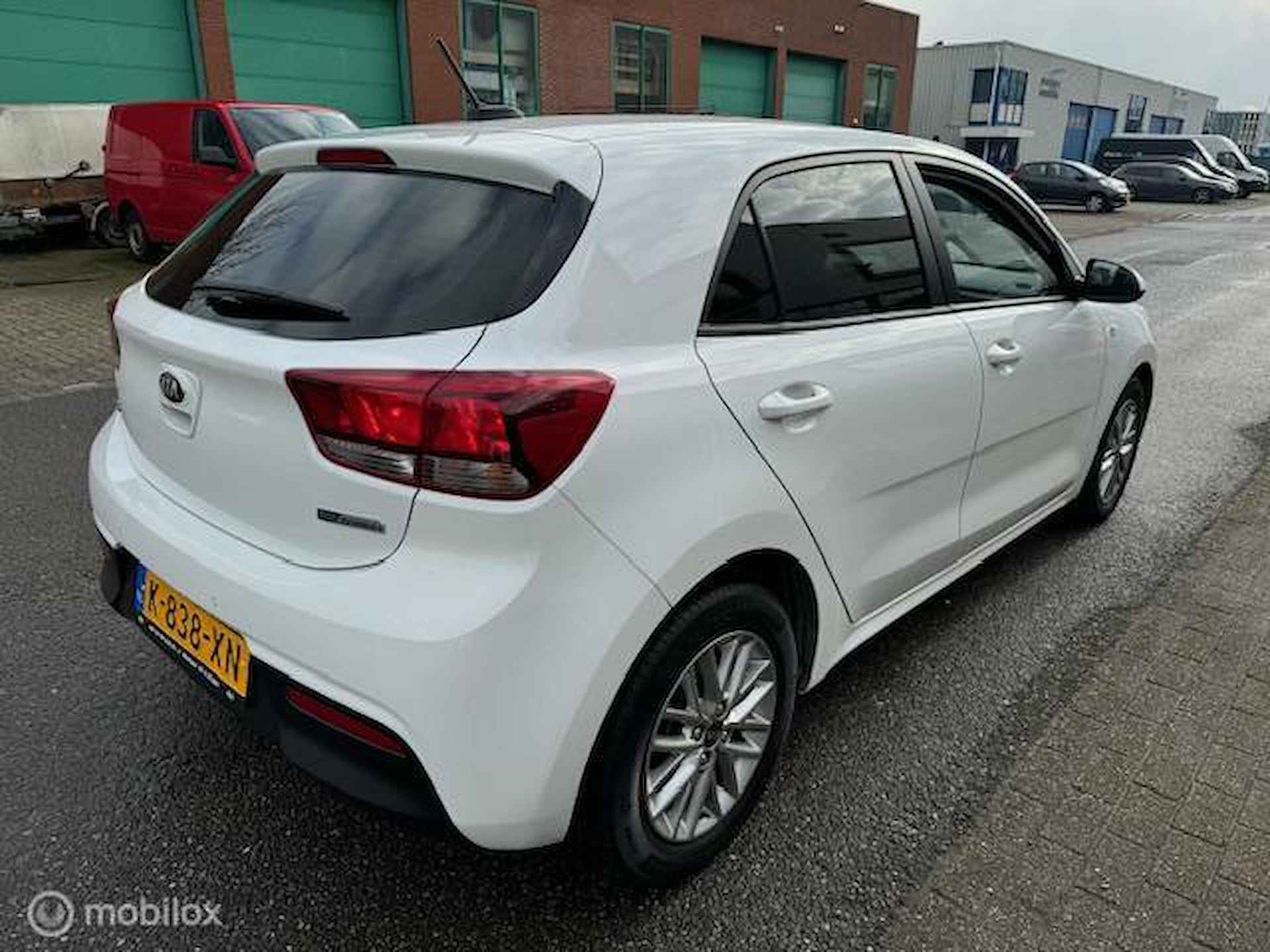 Kia Rio 1.0 T-GDi Mild Hybride  DynamicLine Navigator  , Camera achter , Airco , Cruis controle , Velgen 16 inch - 6/33