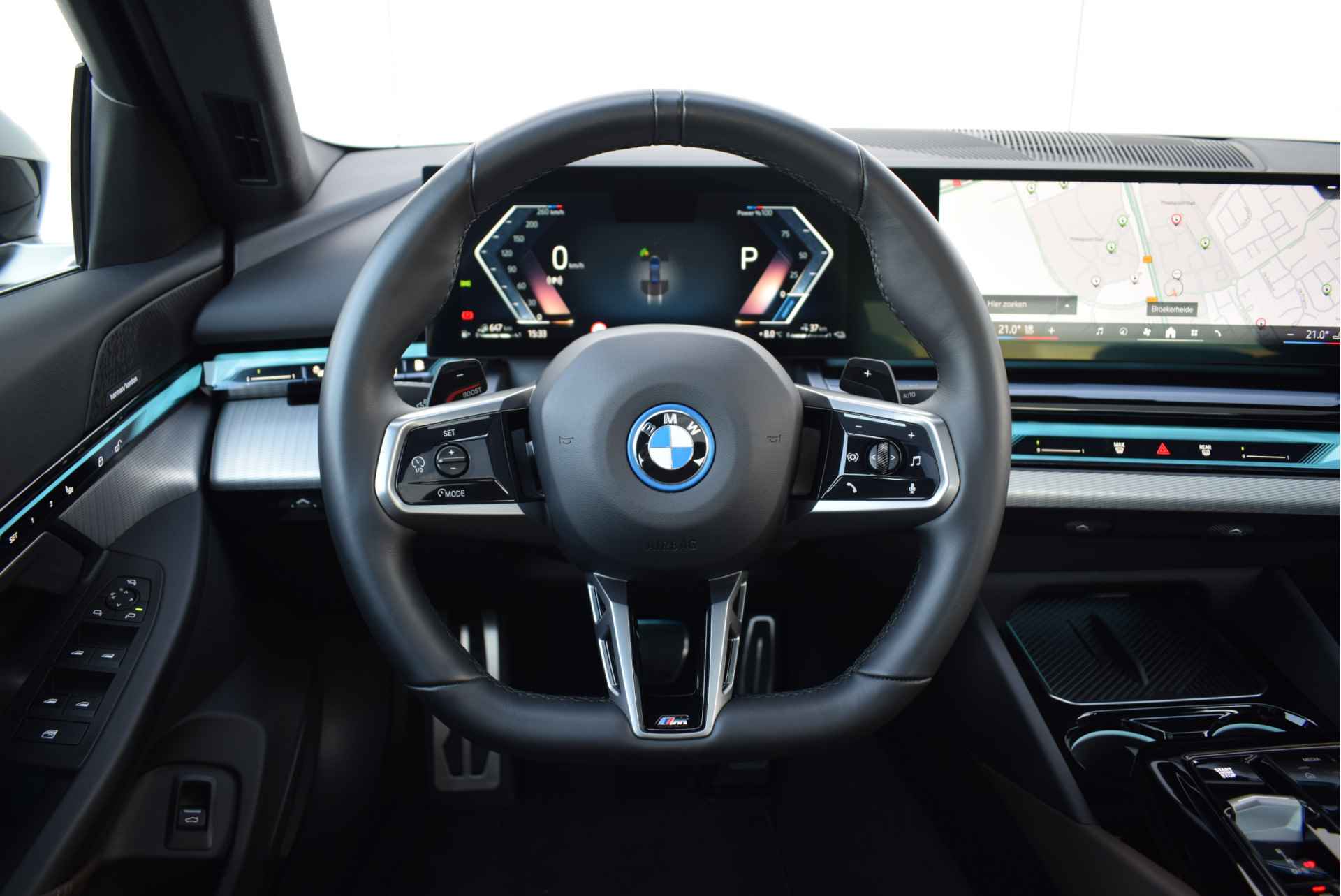 BMW 5 Serie 530e High Executive M Sport Automaat / Panoramadak / Trekhaak / Adaptieve LED / Parking Assistant Professional / Harman Kardon / Live Cockpit Professional - 16/35