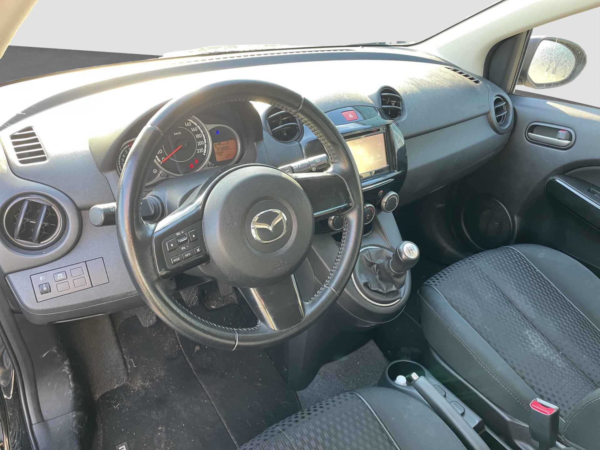 Mazda 2 1.3 TS Plus | PDC | Navi | Clima | Stoel verw. - 2/16