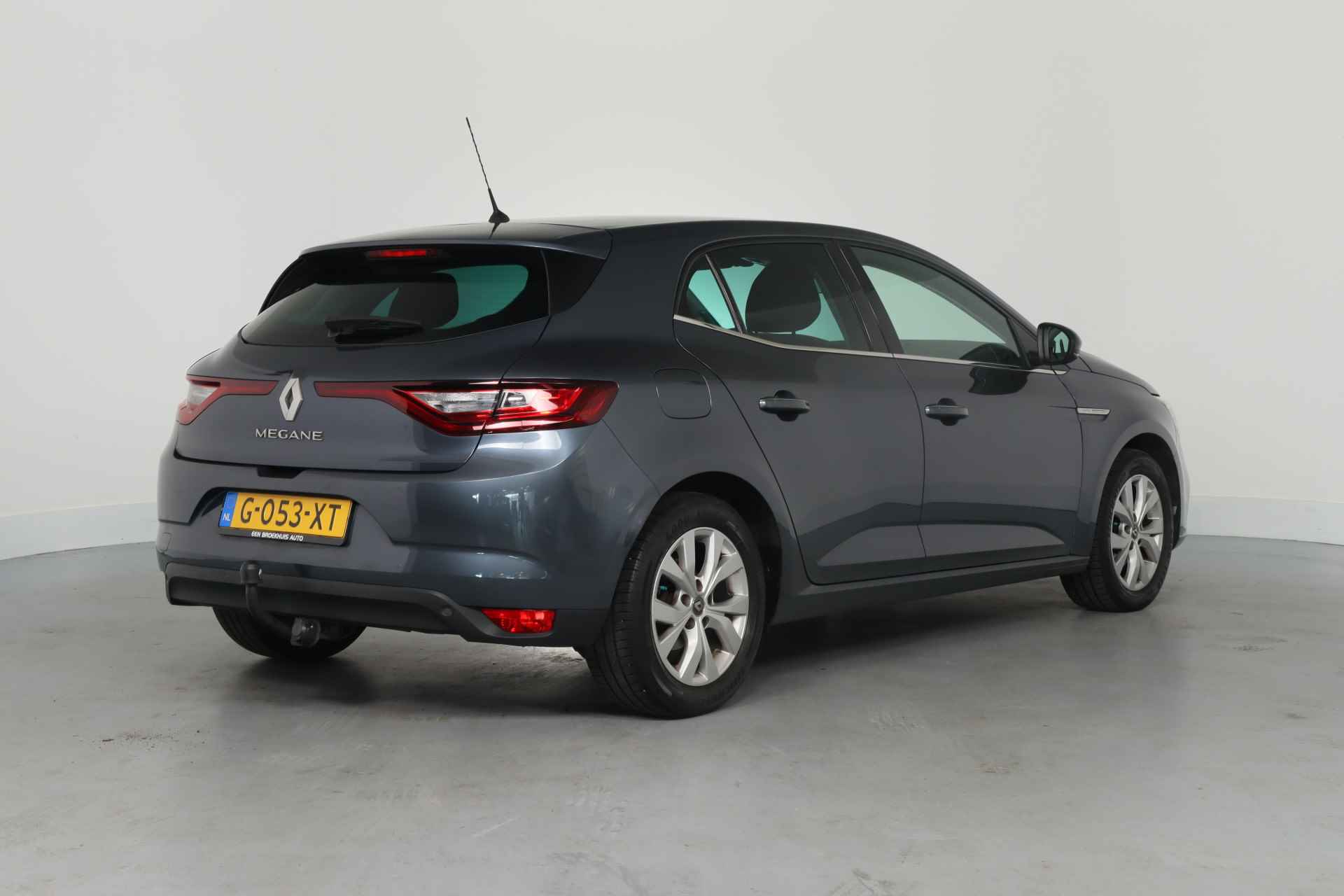 Renault Mégane 1.3 TCe Limited | 1e Eigenaar! | Navi | Clima | Keyless | Trekhaak | Parkeersensoren | Lichtmetalen Velgen - 10/37