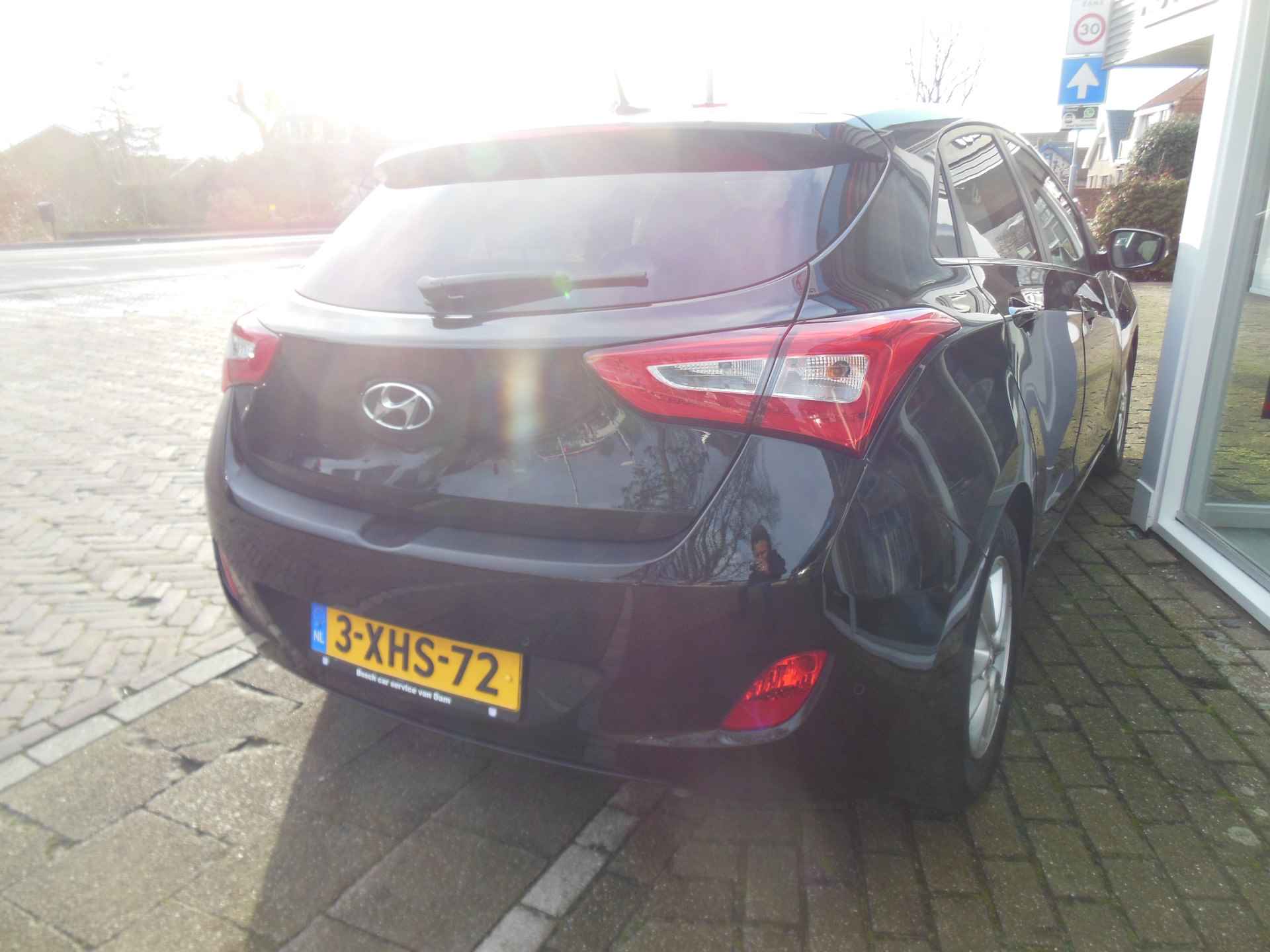 Hyundai i30 1.6 GDI Go! 12 maanden Bovag garantie  trekhaak/navi - 5/22