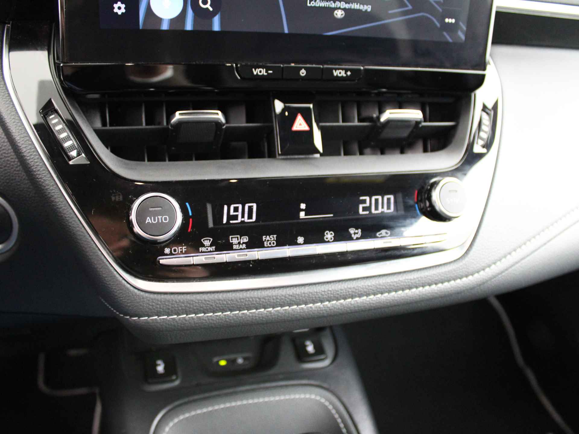 Toyota Corolla Touring Sports Hybrid 200 Business Plus | PDC | Camera | Apple Carplay & Android Auto | Adap. Cruise control | Stoelverwarming | - 12/48