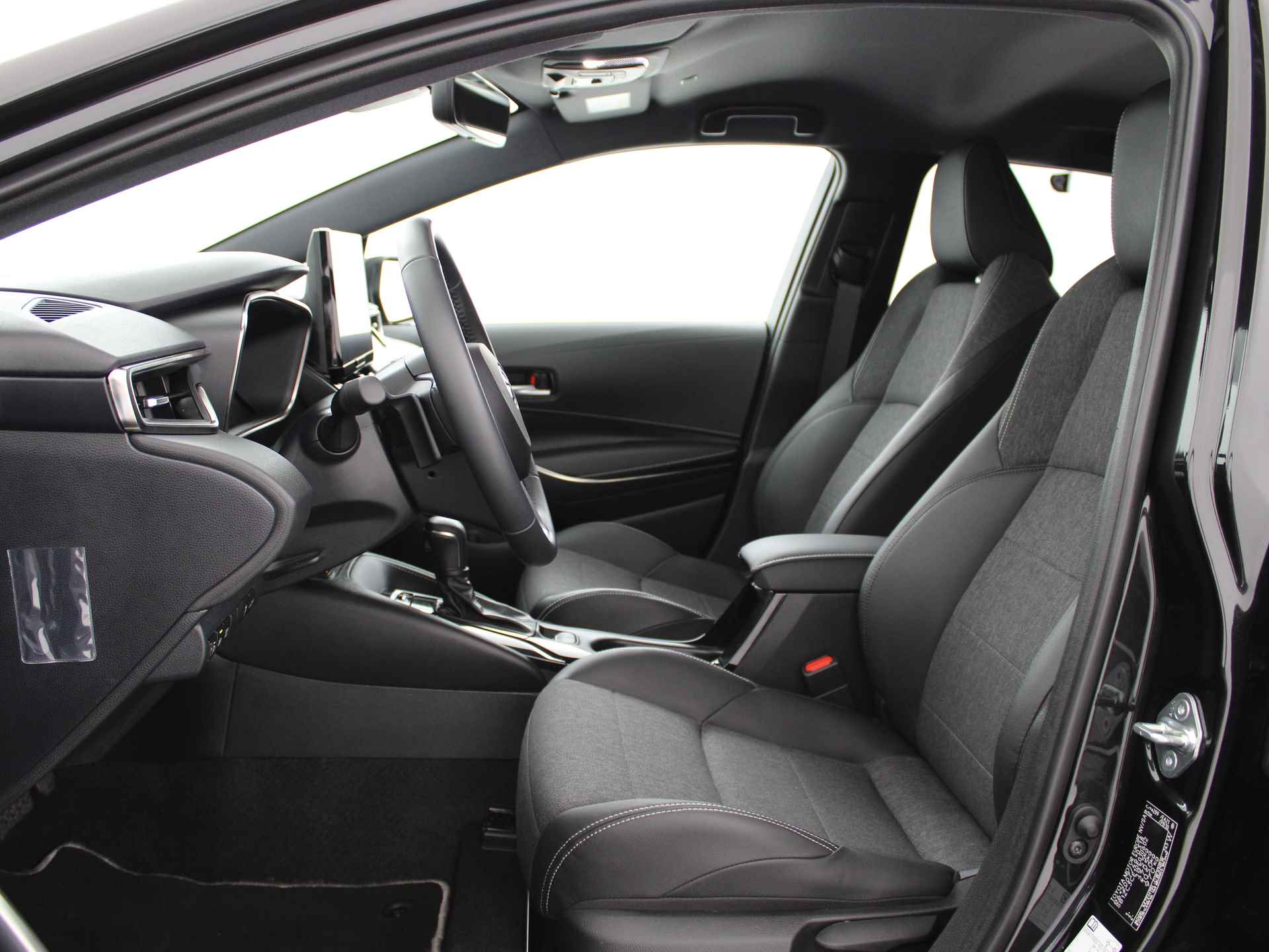 Toyota Corolla Touring Sports Hybrid 200 Business Plus | PDC | Camera | Apple Carplay & Android Auto | Adap. Cruise control | Stoelverwarming | - 19/48