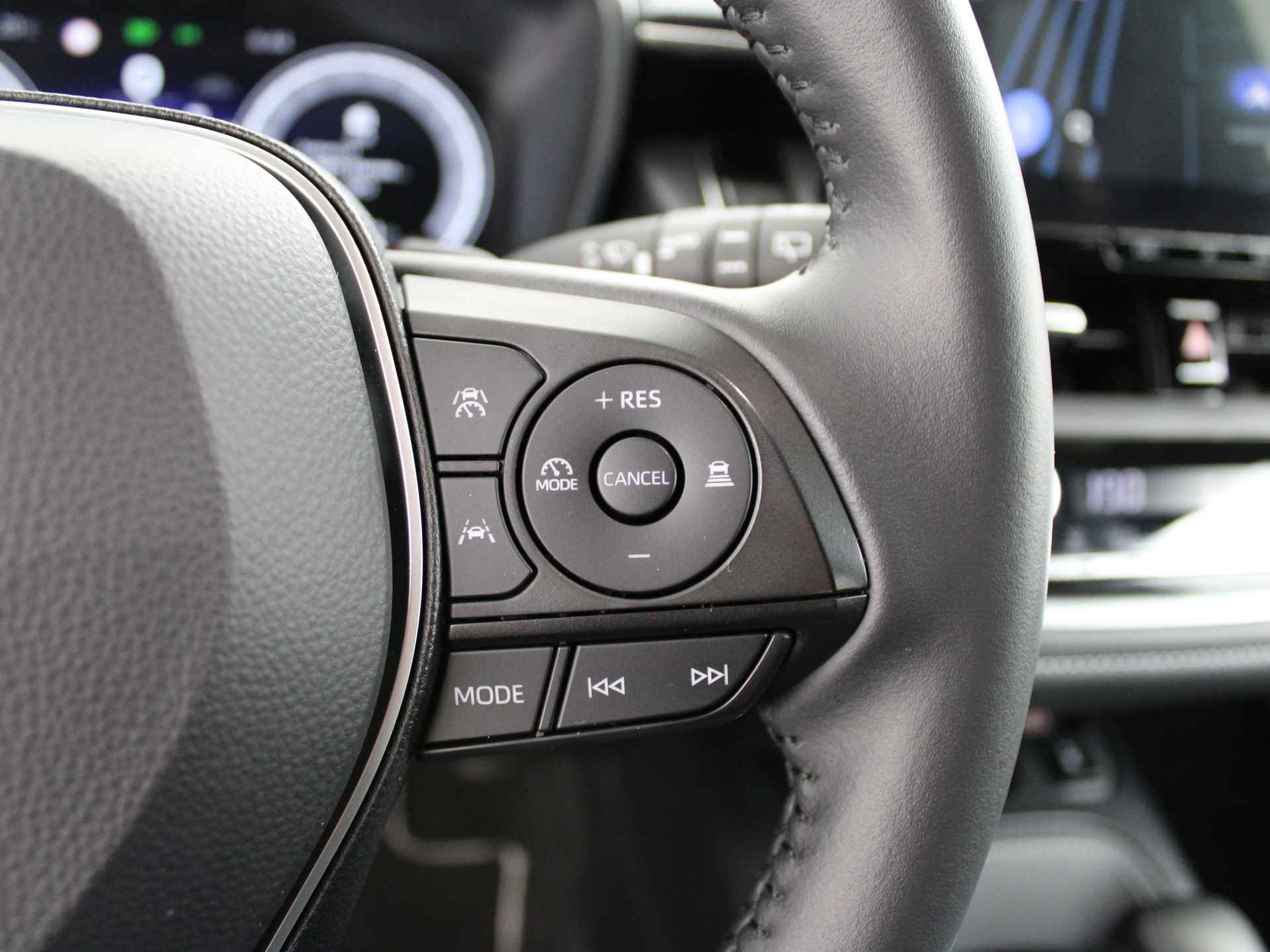 Toyota Corolla Touring Sports Hybrid 200 Business Plus | PDC | Camera | Apple Carplay & Android Auto | Adap. Cruise control | Stoelverwarming | - 22/48