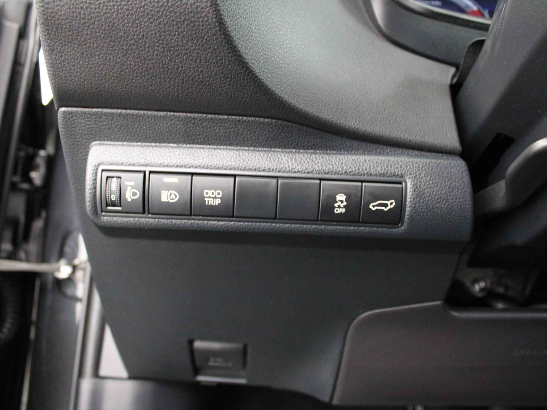 Toyota Corolla Touring Sports Hybrid 200 Business Plus | PDC | Camera | Apple Carplay & Android Auto | Adap. Cruise control | Stoelverwarming | - 34/48