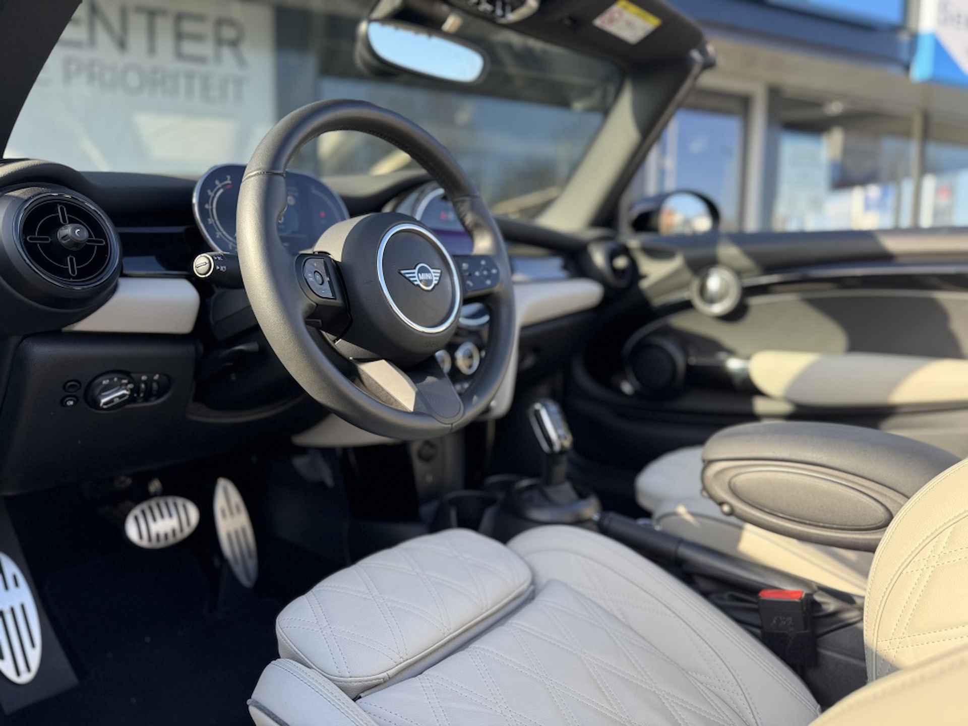 Mini Mini Cabrio 1.5 Cooper Classic | Cabrio | Carplay | Luxe Leder | - 10/24