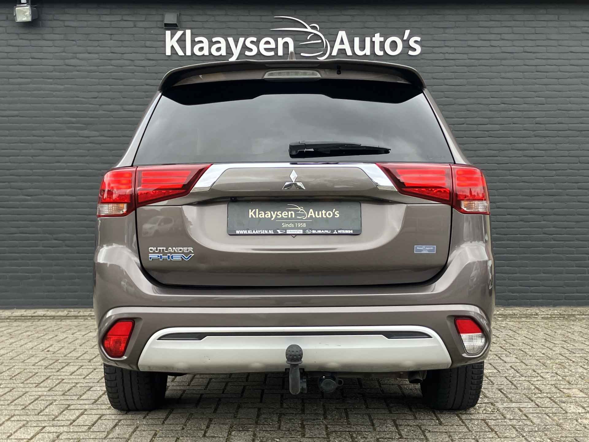 Mitsubishi Outlander 2.4 PHEV Intense+ 225 pk 4WD AUT. | 1e eigenaar | dealer onderhouden | trekhaak | navigatie | camera - 7/38