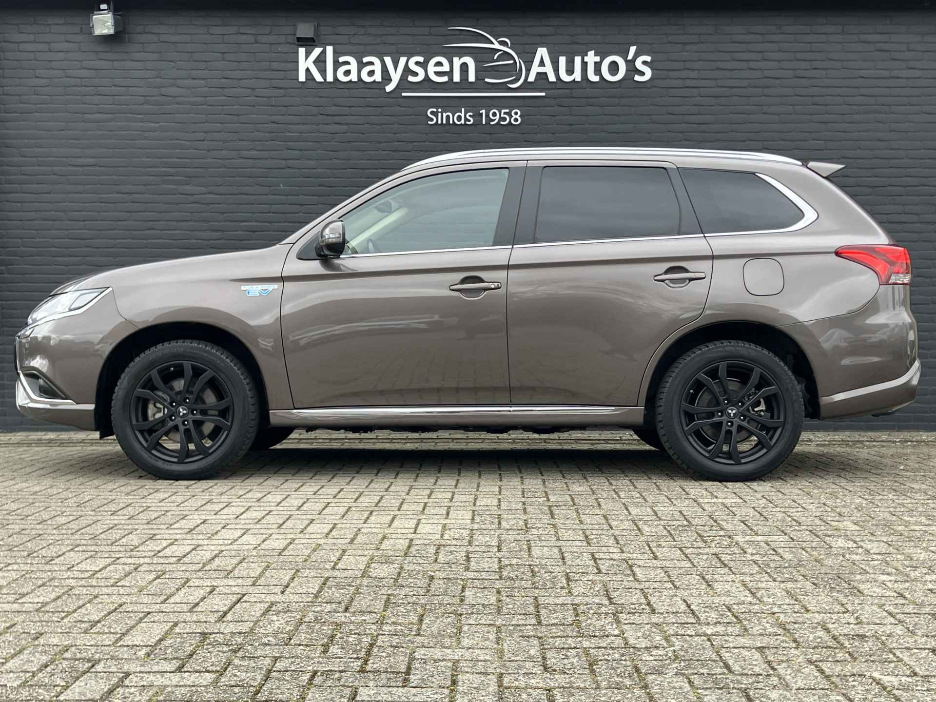 Mitsubishi Outlander 2.4 PHEV Intense+ 225 pk 4WD AUT. | 1e eigenaar | dealer onderhouden | trekhaak | navigatie | camera - 9/38