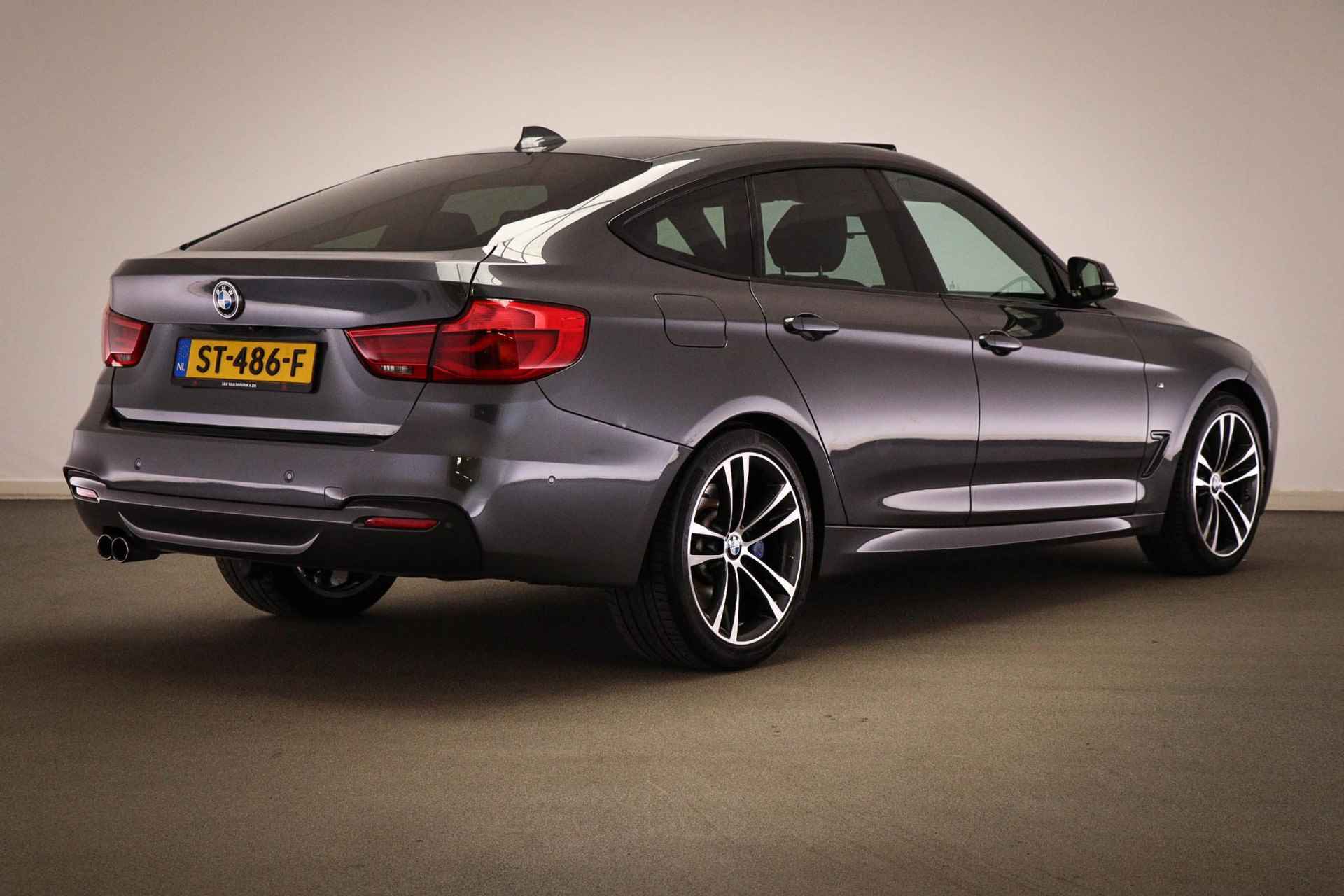 BMW 3-serie Gran Turismo 320i High Executive | M SPORT / SAFETY / PARKING / AUDIO MEDIA- PACK | HEAD UP | TREKHAAK | 19" - 2/59