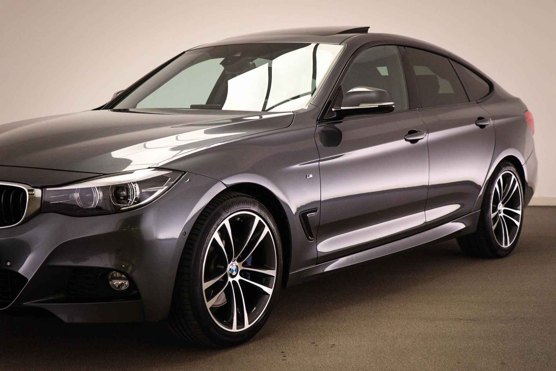 BMW 3-serie Gran Turismo 320i High Executive | M SPORT / SAFETY / PARKING / AUDIO MEDIA- PACK | HEAD UP | TREKHAAK | 19" - 19/59