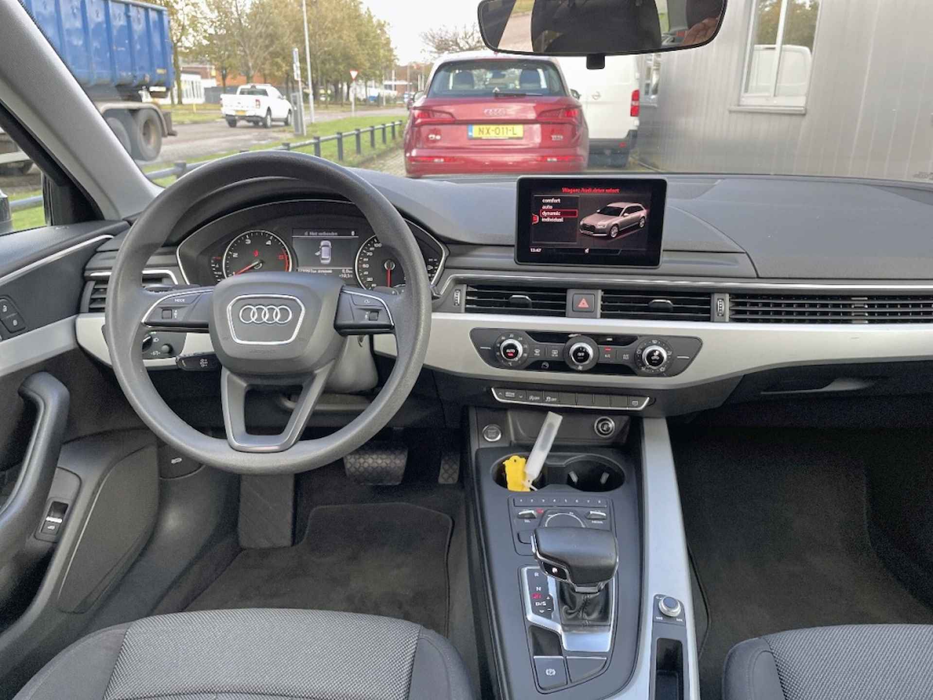 Audi A4 Avant 2.0 TDI ECC LM VELGEN CRUISE PDC 2019 - 11/38