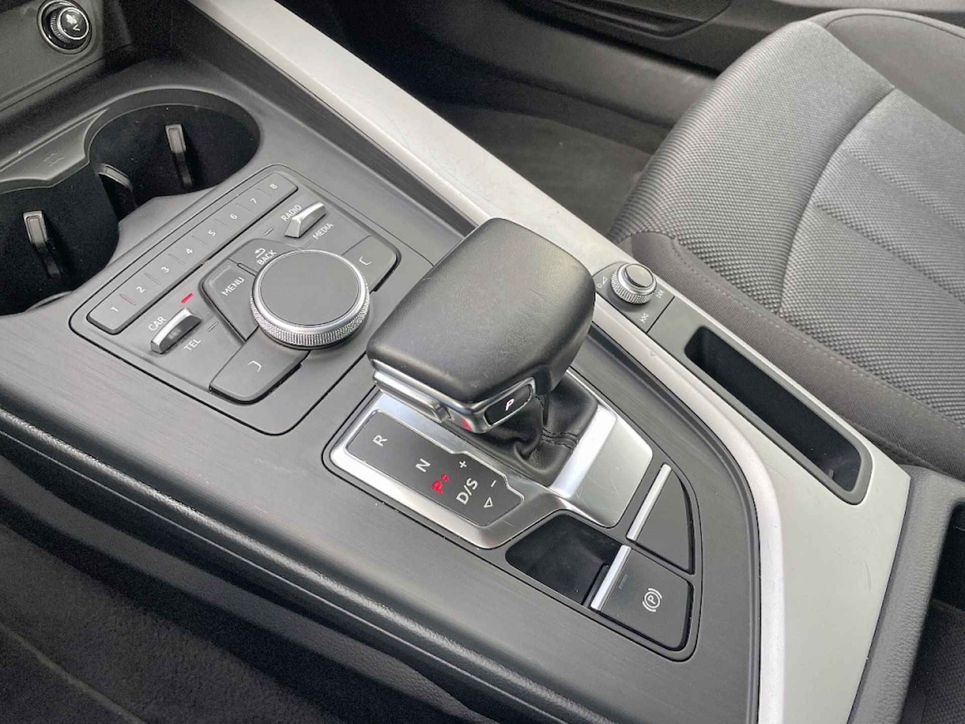 Audi A4 Avant 2.0 TDI ECC LM VELGEN CRUISE PDC 2019 - 35/38