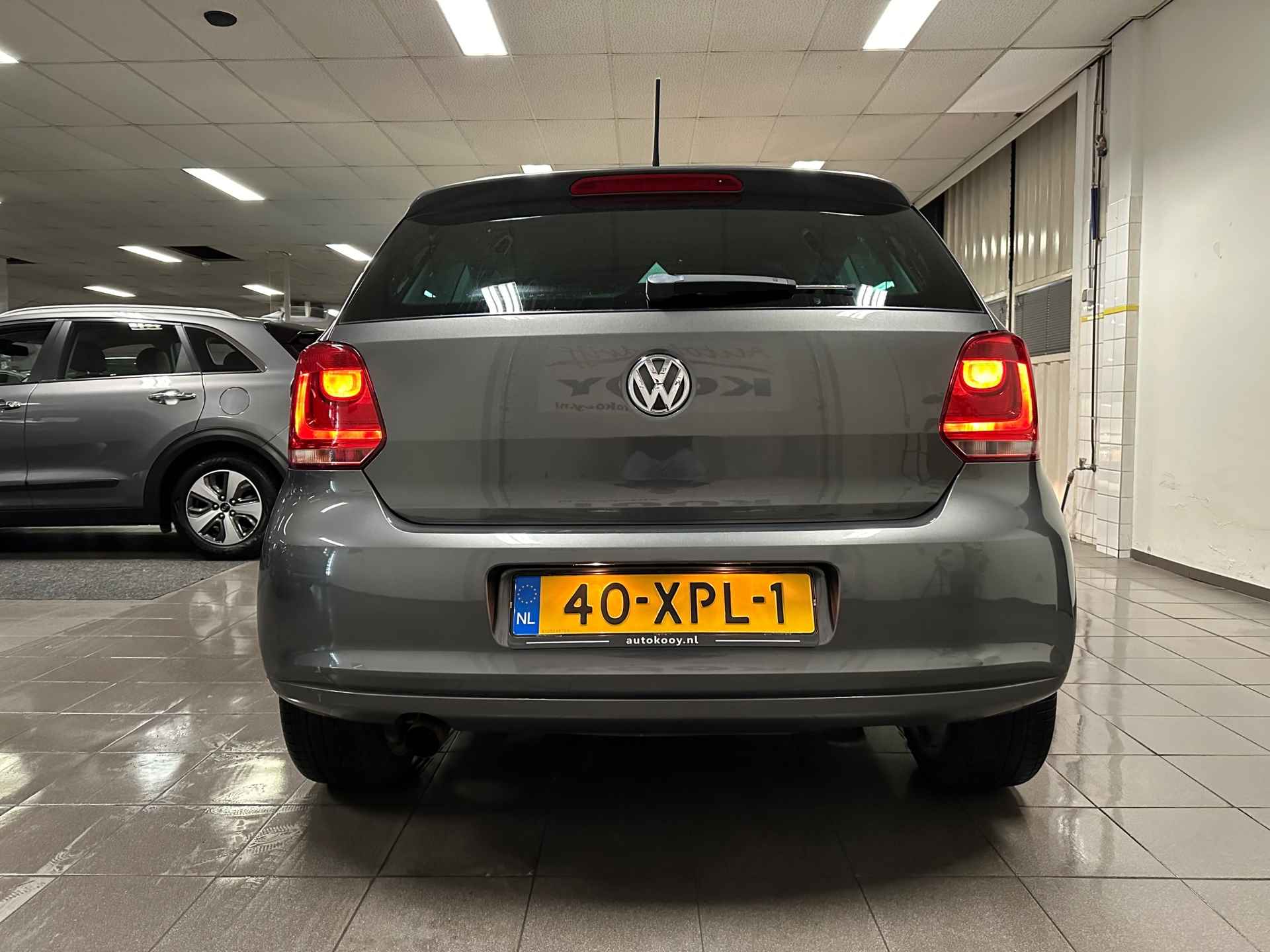 Volkswagen Polo 1.2 TSI Highline * Automaat / Navigatie / 17" LM Velgen / NL Auto * - 4/23