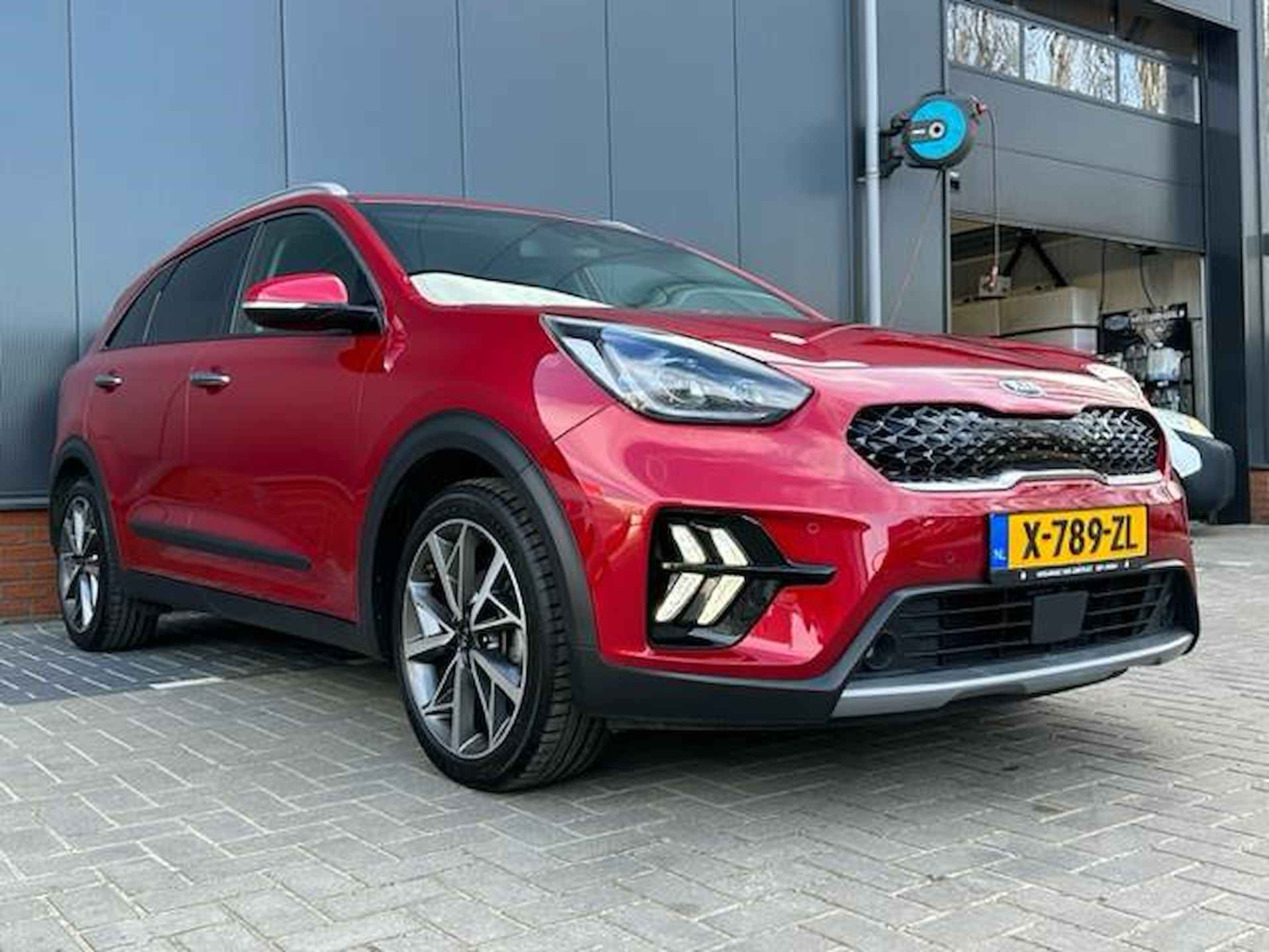 Kia Niro 1.6 GDi Hybrid ComfortLine (24 mnd BOVAG garantie) - 2/44