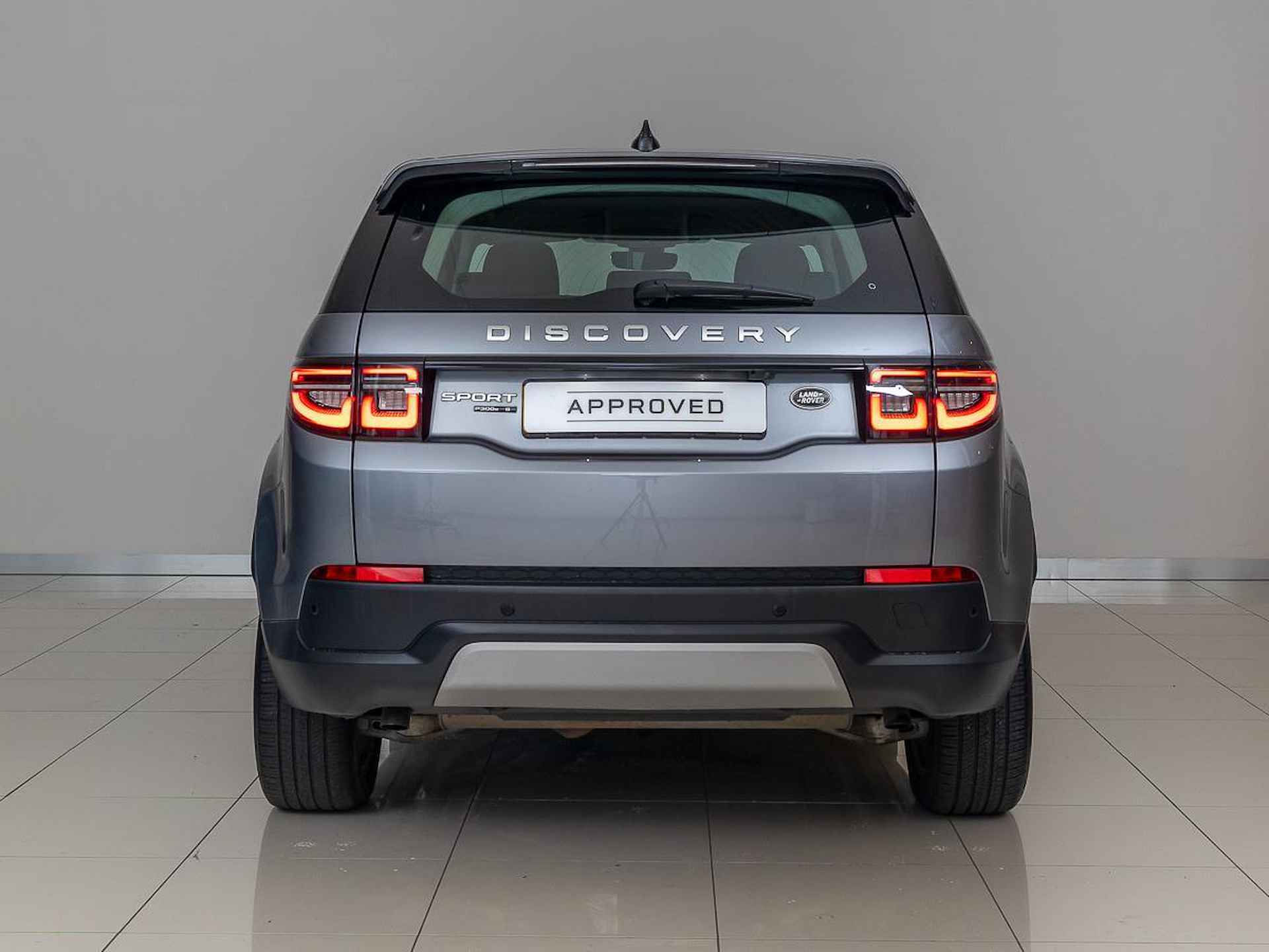 Land Rover Discovery Sport P300e 1.5 R-Dynamic SE | Trekhaak | 24 maaanden Approved - 7/25