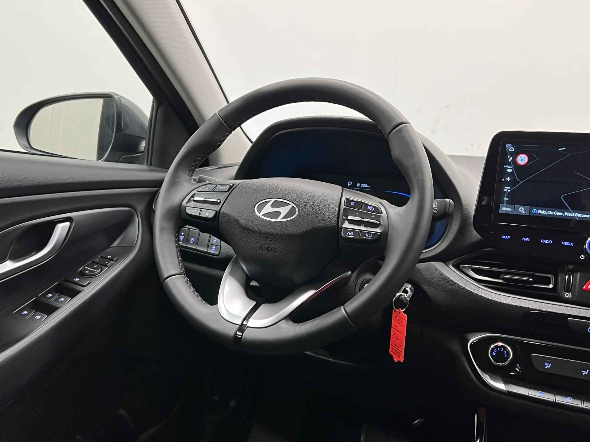 Hyundai i30 1.0 T-GDi MHEV Comfort | AUTOMAAT | NAVIGATIE | CAMERA | ACC | PDC | - 31/42