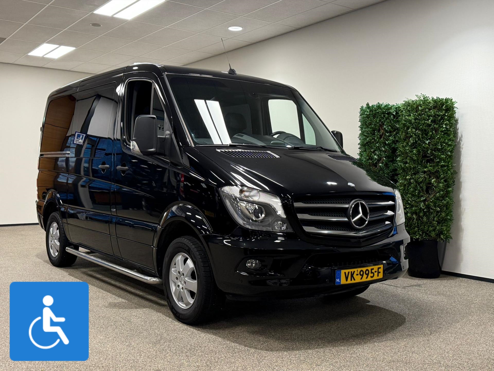 Mercedes-Benz Sprinter L1H1 Rolstoelbus 2x zijschuifdeur